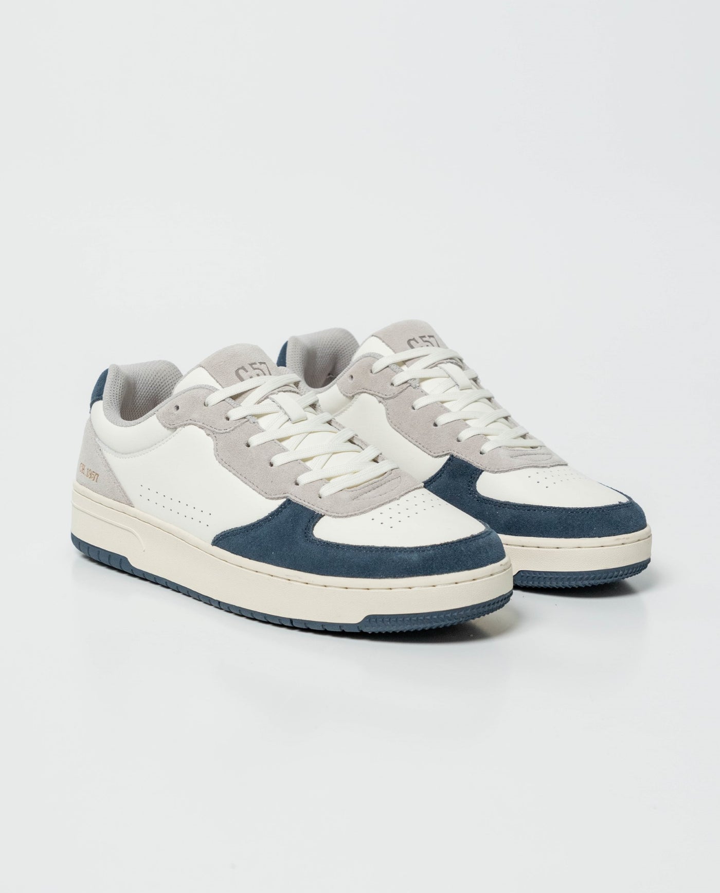Men's Low-Top Basketball Style Sneakers with Contrast Textures 63_062G008_BLA110601_3