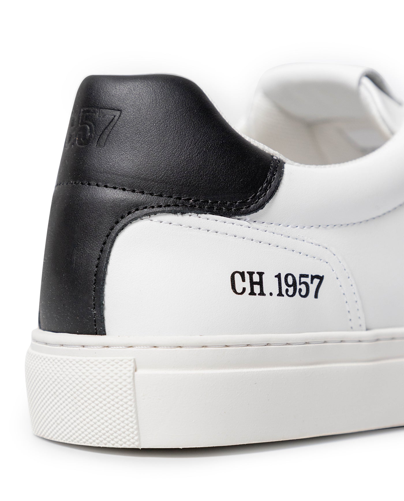 Men's Minimalist Leather Sneakers 63_069G010_BLA110601_6