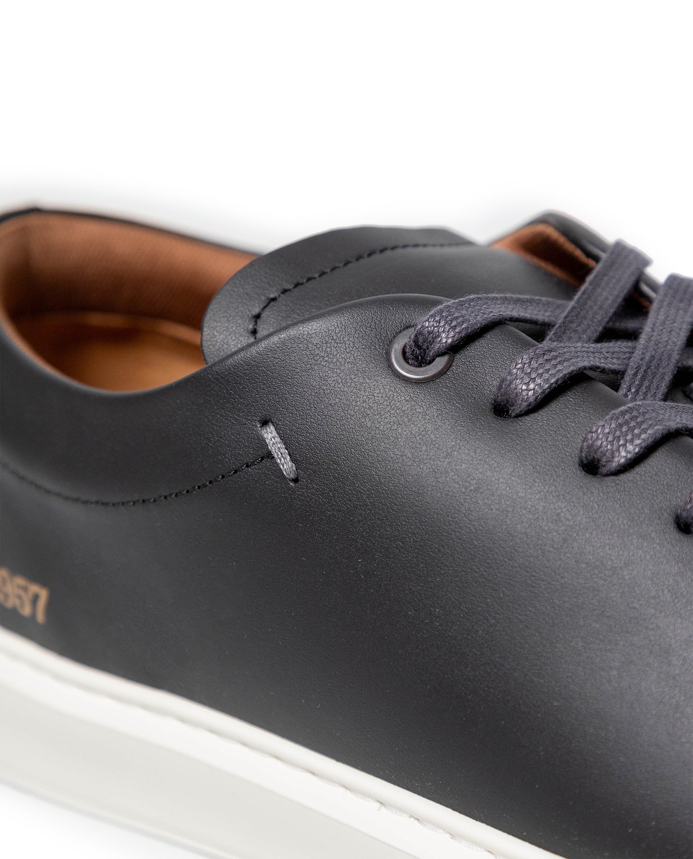 Men's Smooth Aniline Leather Sneakers 63_069G013_NEG194007_4