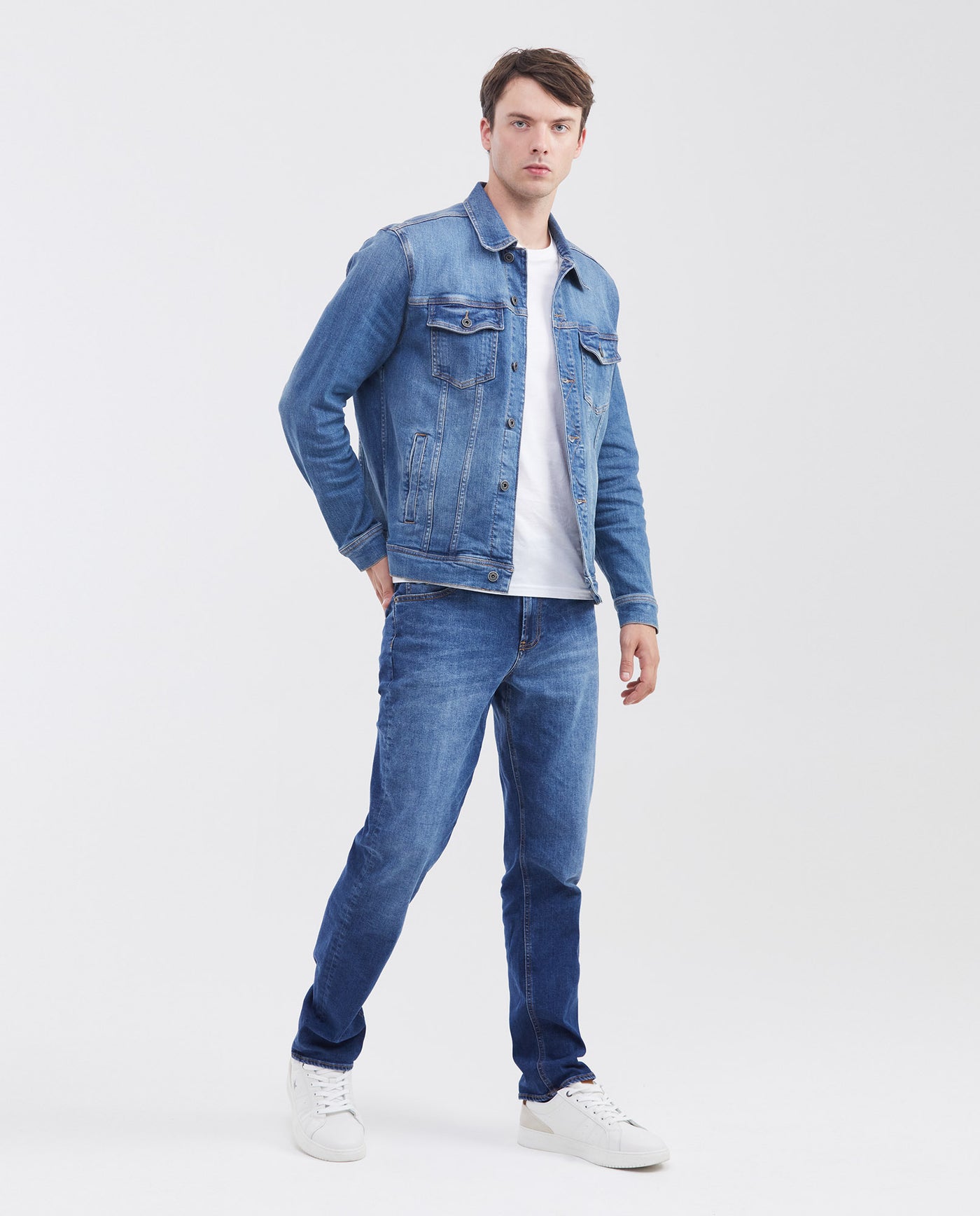 Men's Denim Trucker Jacket - Blue 63_320F001_AZU184140_3