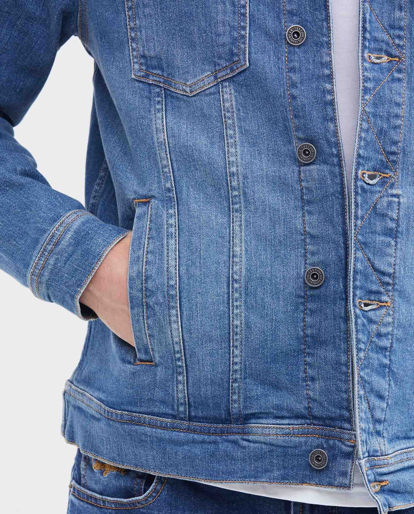 Men's Denim Trucker Jacket - Blue 63_320F001_AZU184140_5