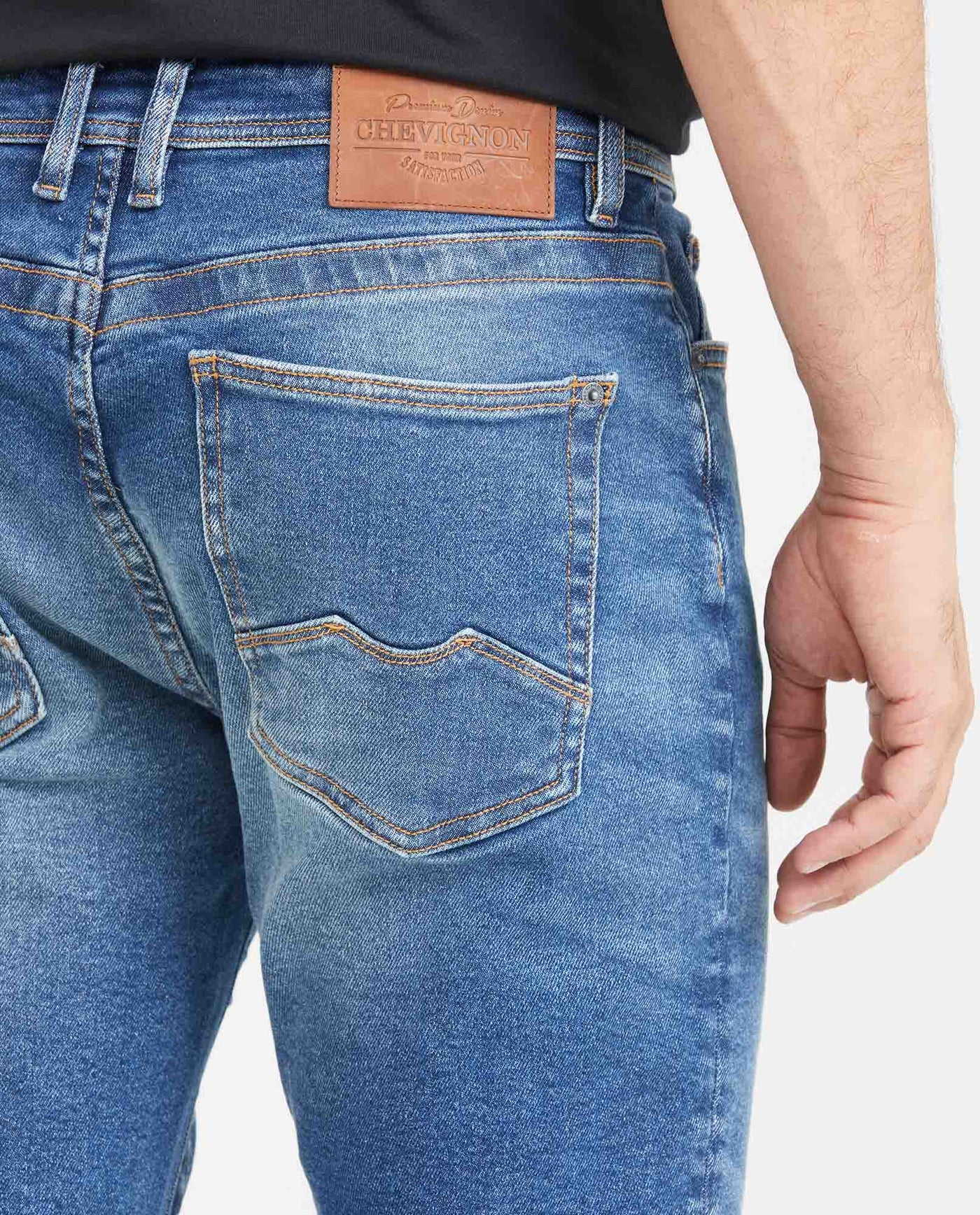 Slim Fit Mid-Rise Slim Leg Medium Blue Jeans for Men - Blue 331G014 - 4