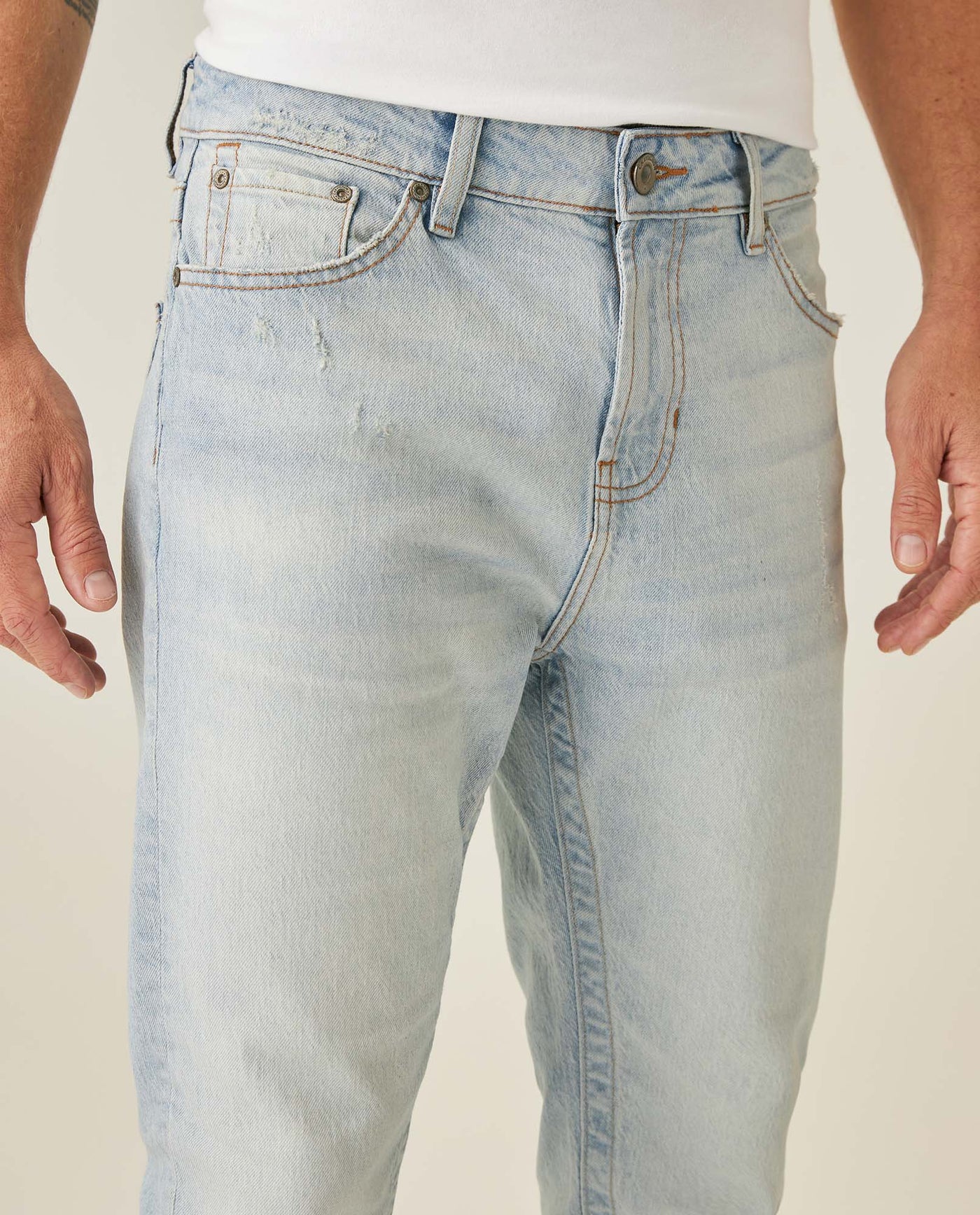 Mens Jeans Skinny Fit Mid Rise Light Wash Cotton Elastane Strategic Distressing Clean Silhouette - Blue 63_331H016_AZU154020_5