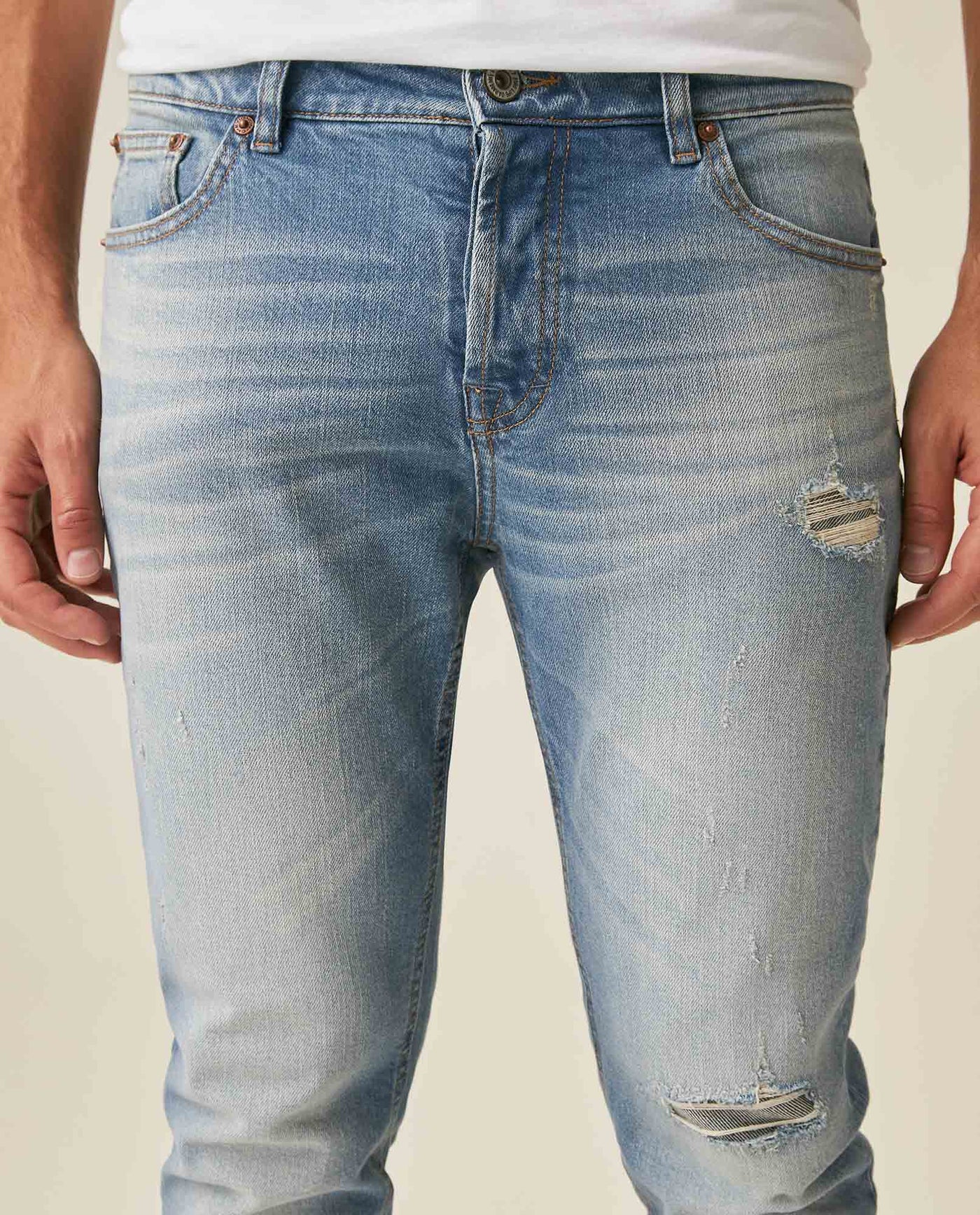 Mens Jeans Skinny Fit Low Rise Light Wash Cotton Elastane Distressed Patches Contemporary Low Rise - Blue 63_331H017_AZU154020_5