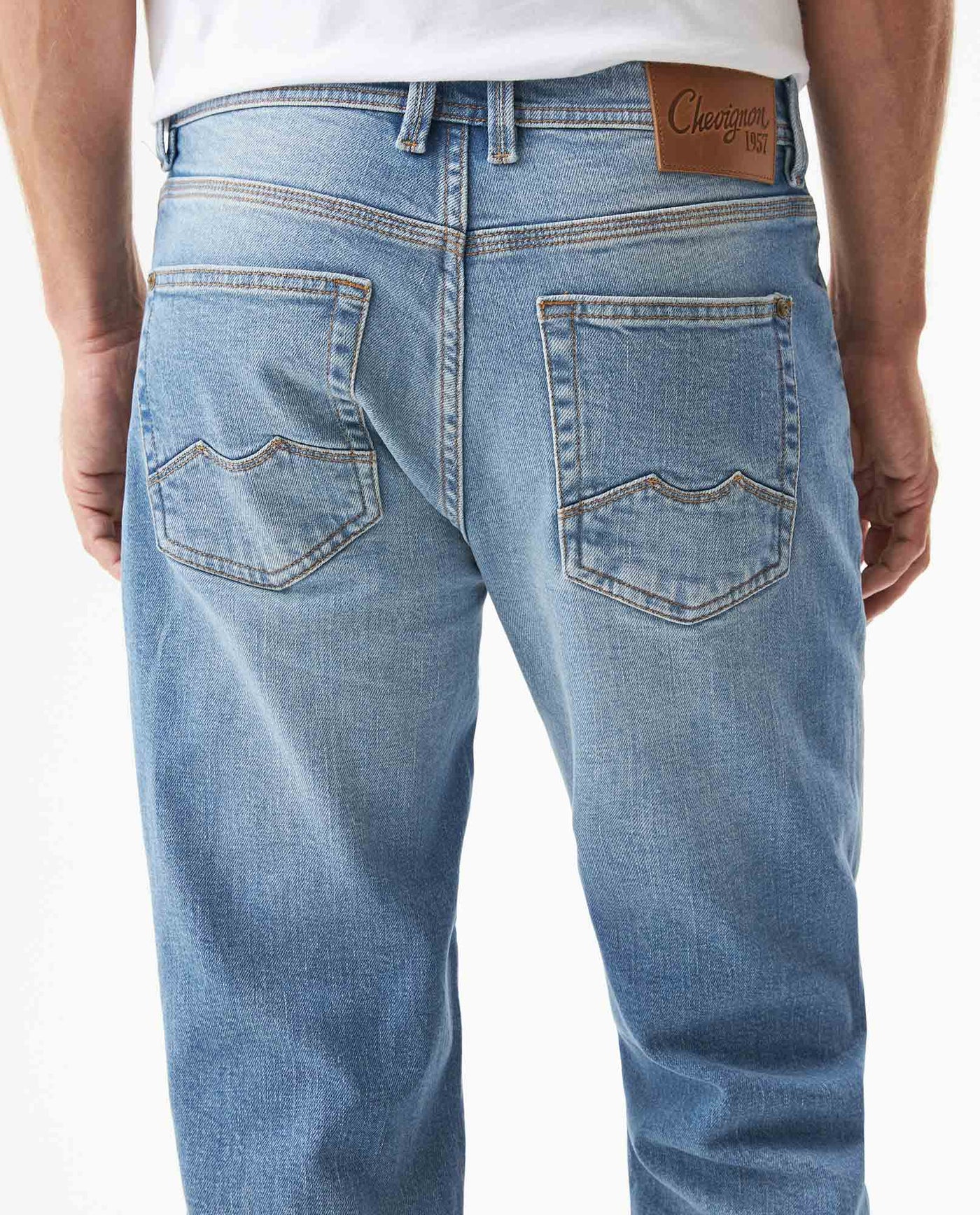 Men's Morrison Slim Light Wash Jeans in Cotton Stretch Blend, Moorings 339G004 - 6