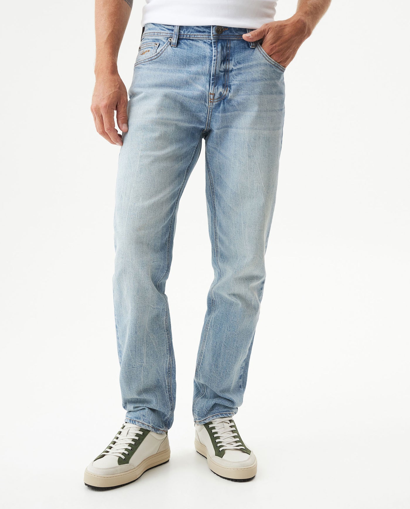 Men's Morrison Slim Light Wash Jeans in Cotton Stretch Blend, Mariner 339G014 - 1