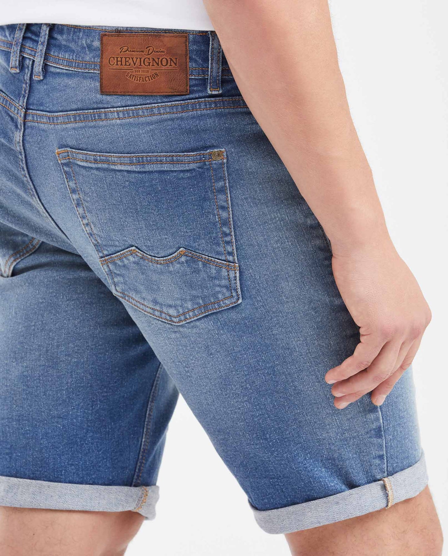 Men's Denim Shorts in Medium Blue, Straight Fit - 5