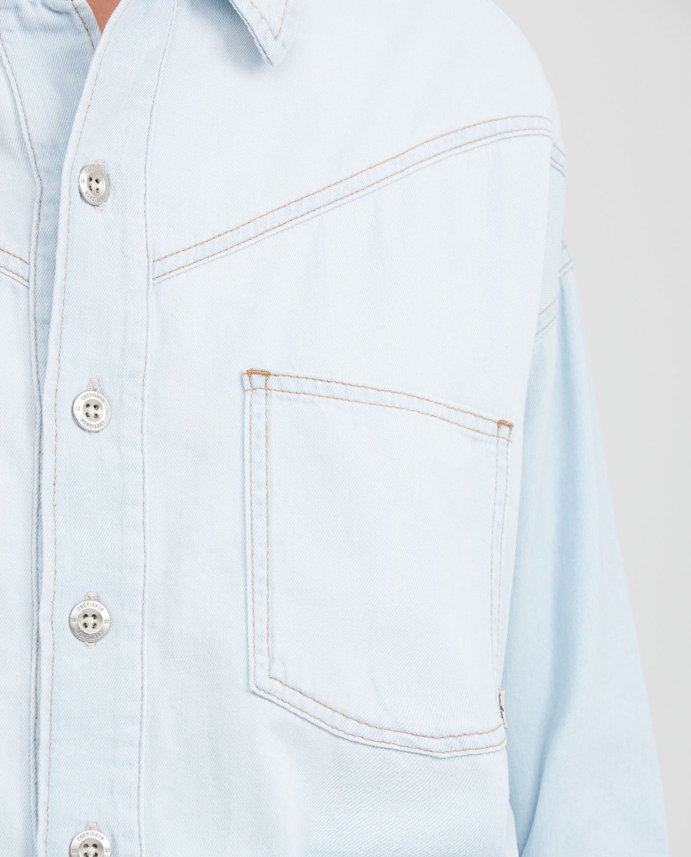 Women's Long Sleeve Relaxed Shirt Flap Pockets Dyed Buttons Light Wash Cotton - 3