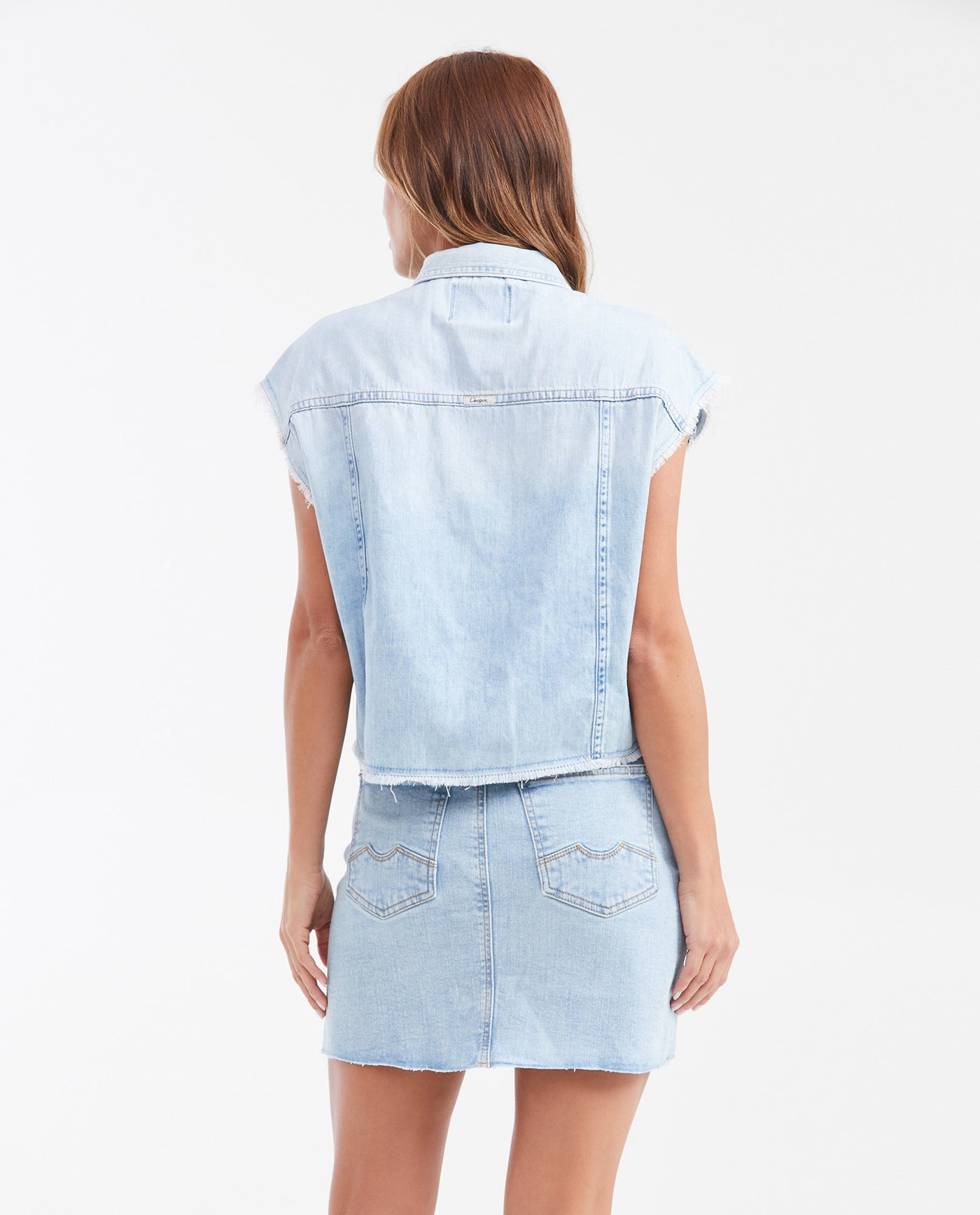 Women's Classic Fit Light Wash Sleeveless Denim Shirt in Non-Stretch Cotton - 5