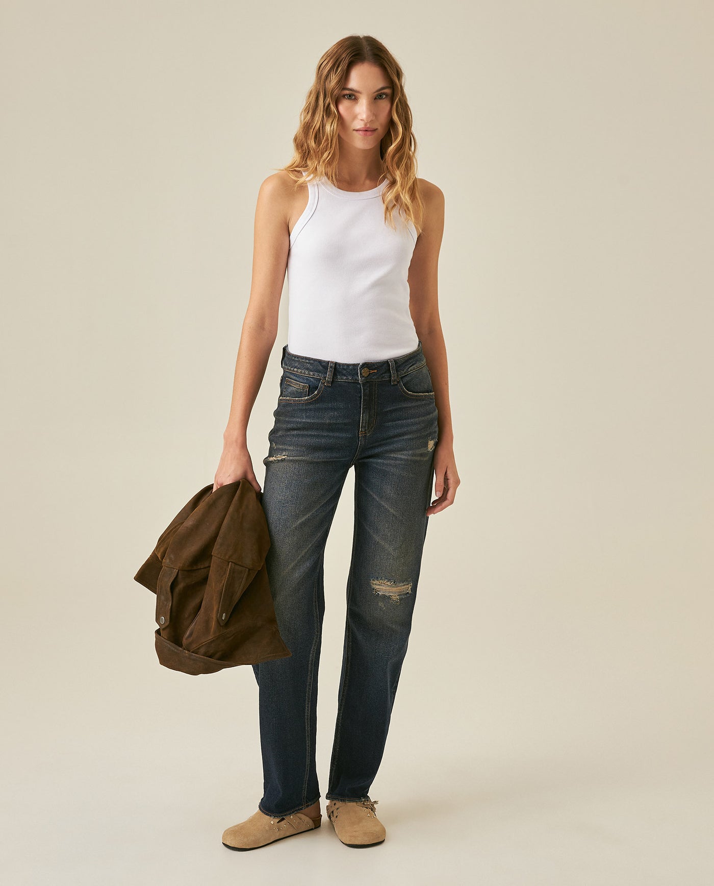 Womens Heritage Jeans Straight Relaxed Fit Mid Rise Cotton Comfort Dark Wash Rips Subtle Distressing - Blue 63_431H451_AZU194052_4