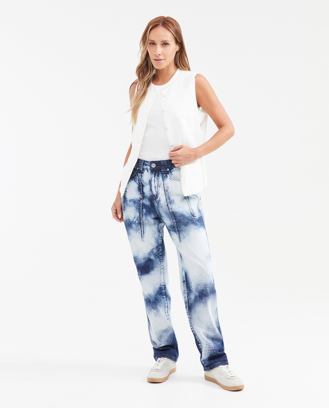Women's Ballon Leg High Rise Boot Cut Jeans in Dark Wash with Watercolor Effect 432G029 - 3