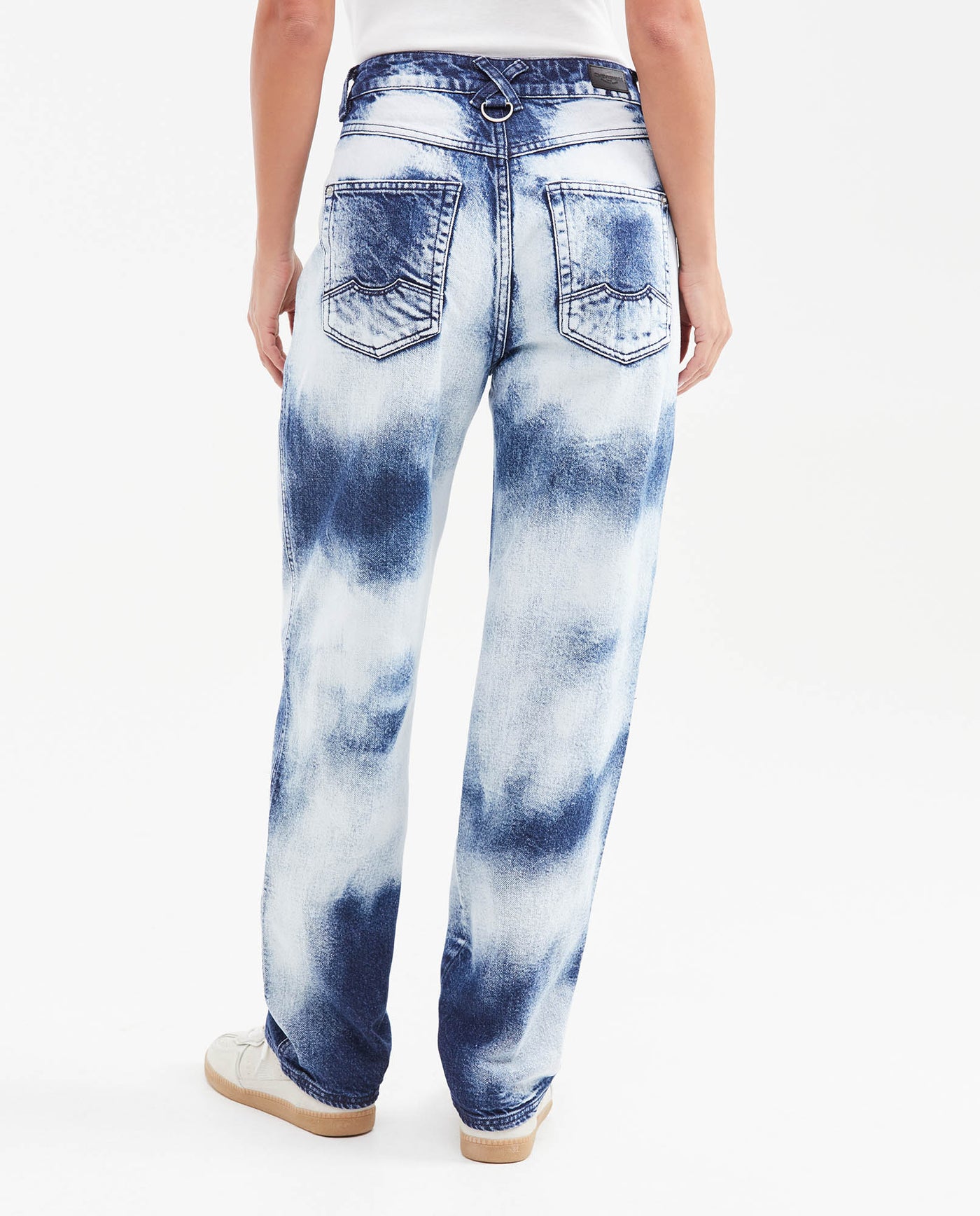 Women's Ballon Leg High Rise Boot Cut Jeans in Dark Wash with Watercolor Effect 432G029 - 5
