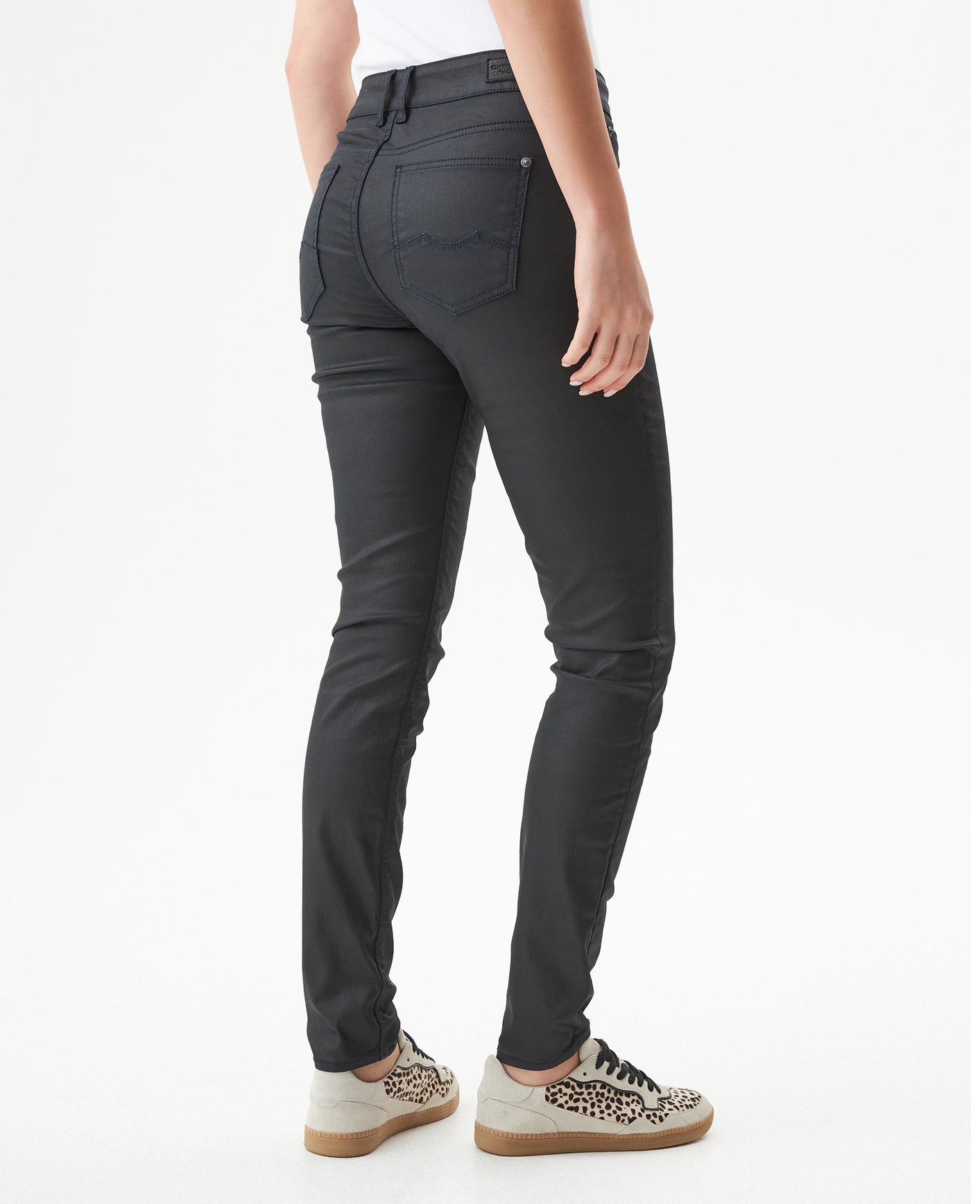 Women's Cosmo High Rise Ultra Dark Wash Jeans in Cotton-Polyester Blend Mariner 63_439G009_AZU193924_6