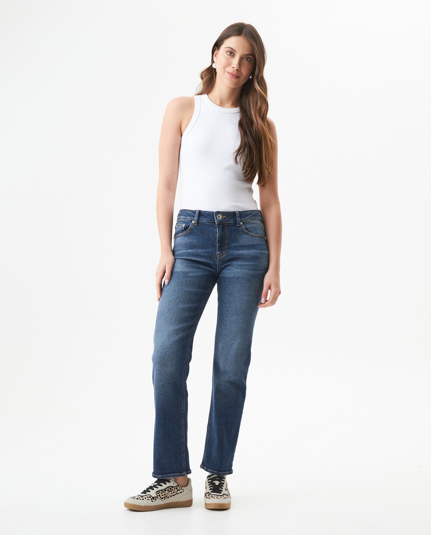 Women's Cosmo High Rise Medium Wash Jeans in Recycled Cotton Blend, Horizon 439G016 - 3