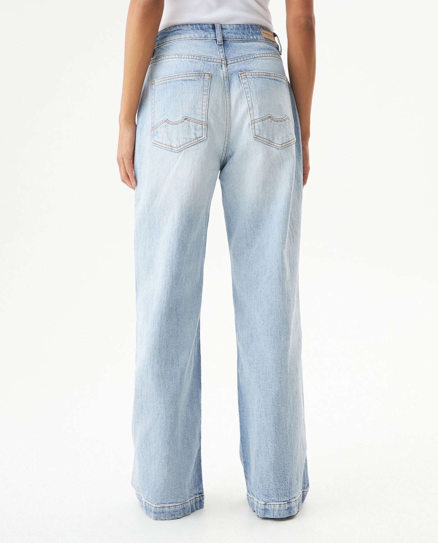 Women's Special Fit Wide Leg High Rise Light Wash Jeans in Cotton Stretch Blend, Midnight 439G042 - 5