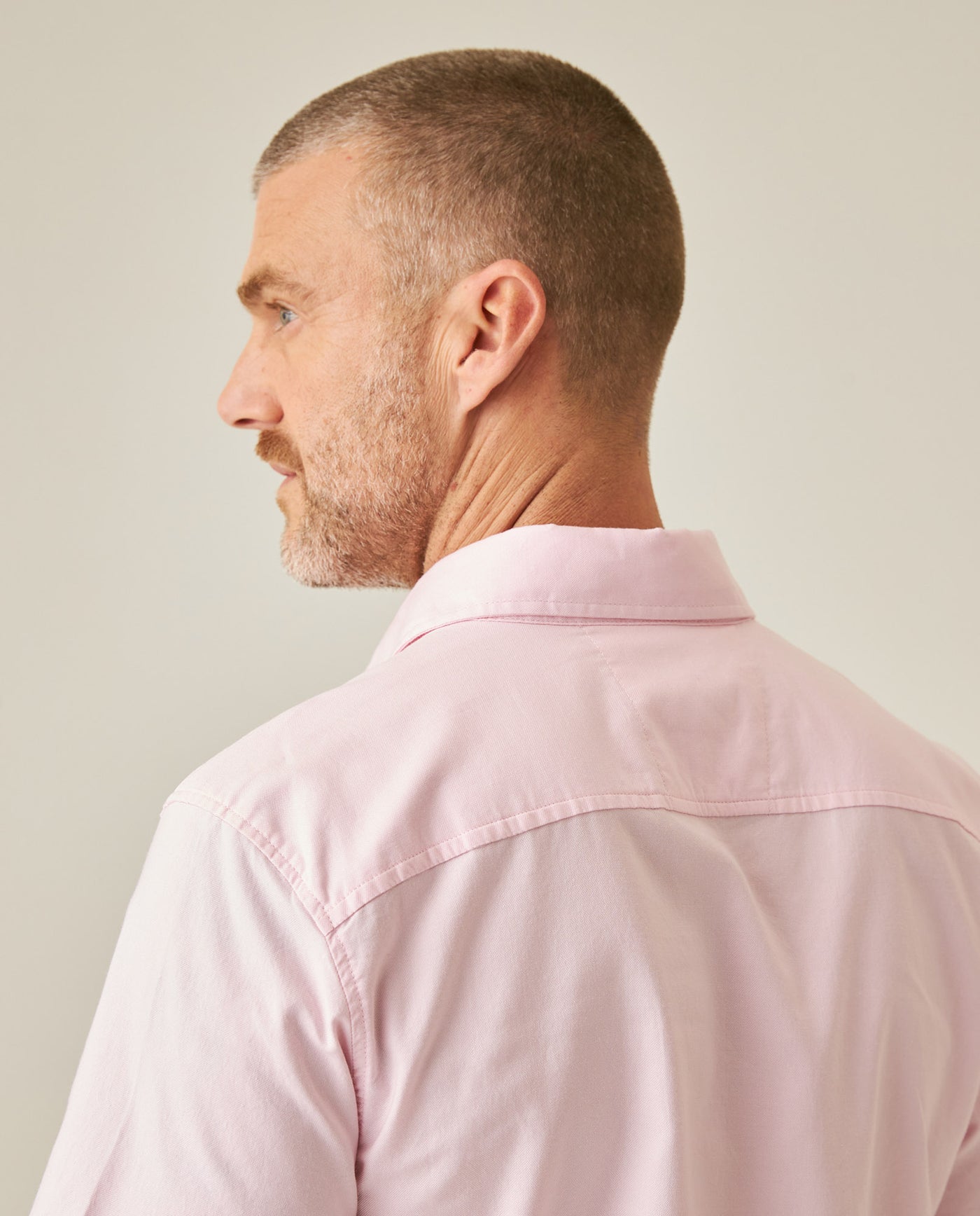 Mens Shirt Short Sleeve Slim Fit Oxford Cotton Vibrant Duck Raw Contrast Button Red Side Details - Pink 63_611H026_ROS122904_7