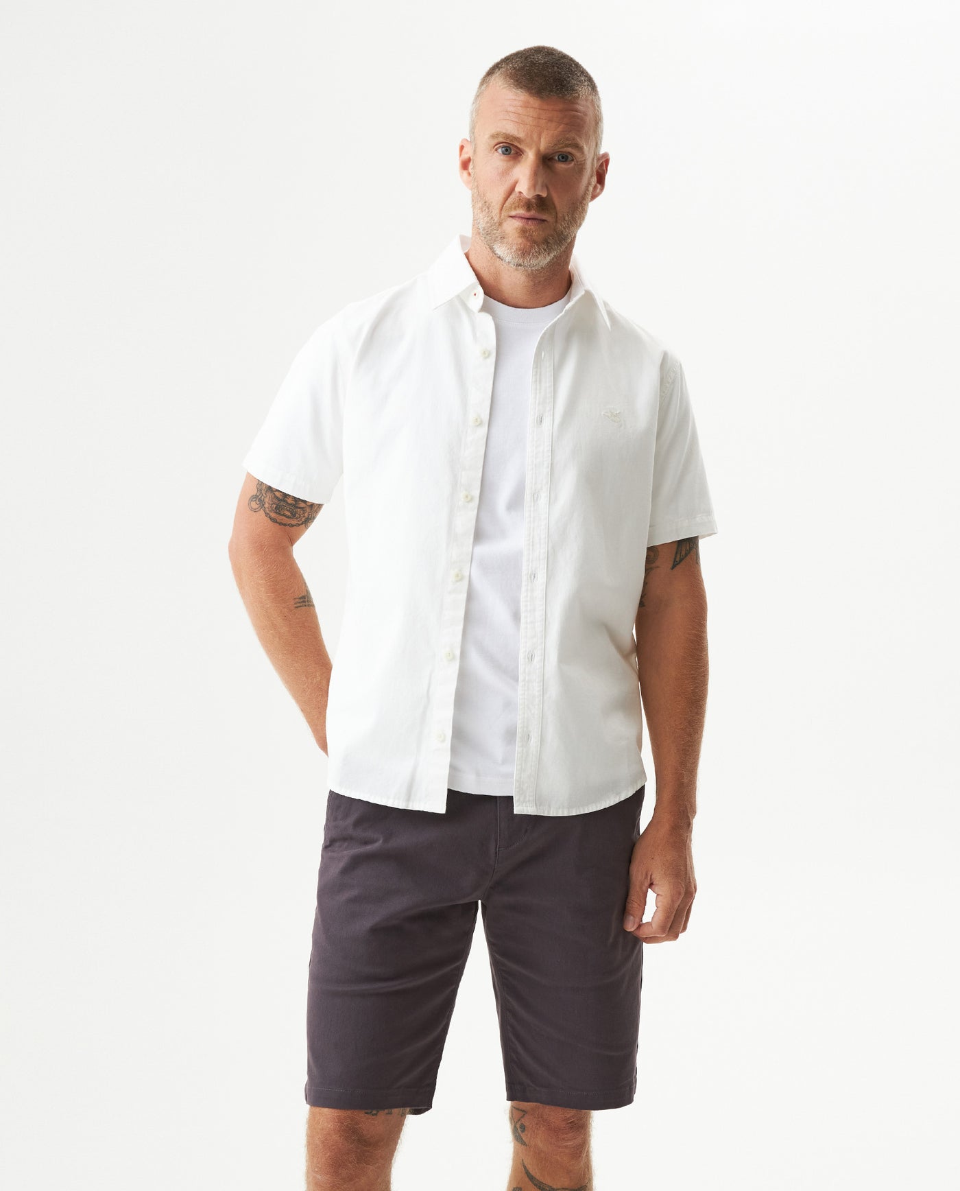 Men's Short Sleeve Slim Fit Button-Down Shirt in Cotton, Nautical - 2