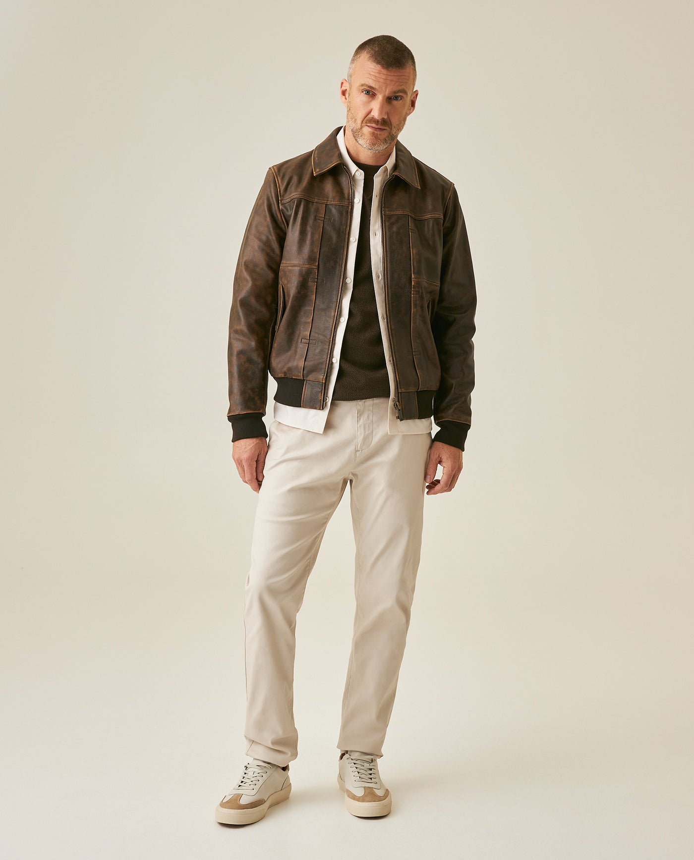 Mens Chino Pants Mid Rise Bootcut Cotton Elastane Piping Pockets Buttons Label Over Piping - Beige 63_631H000_BEI140002_4