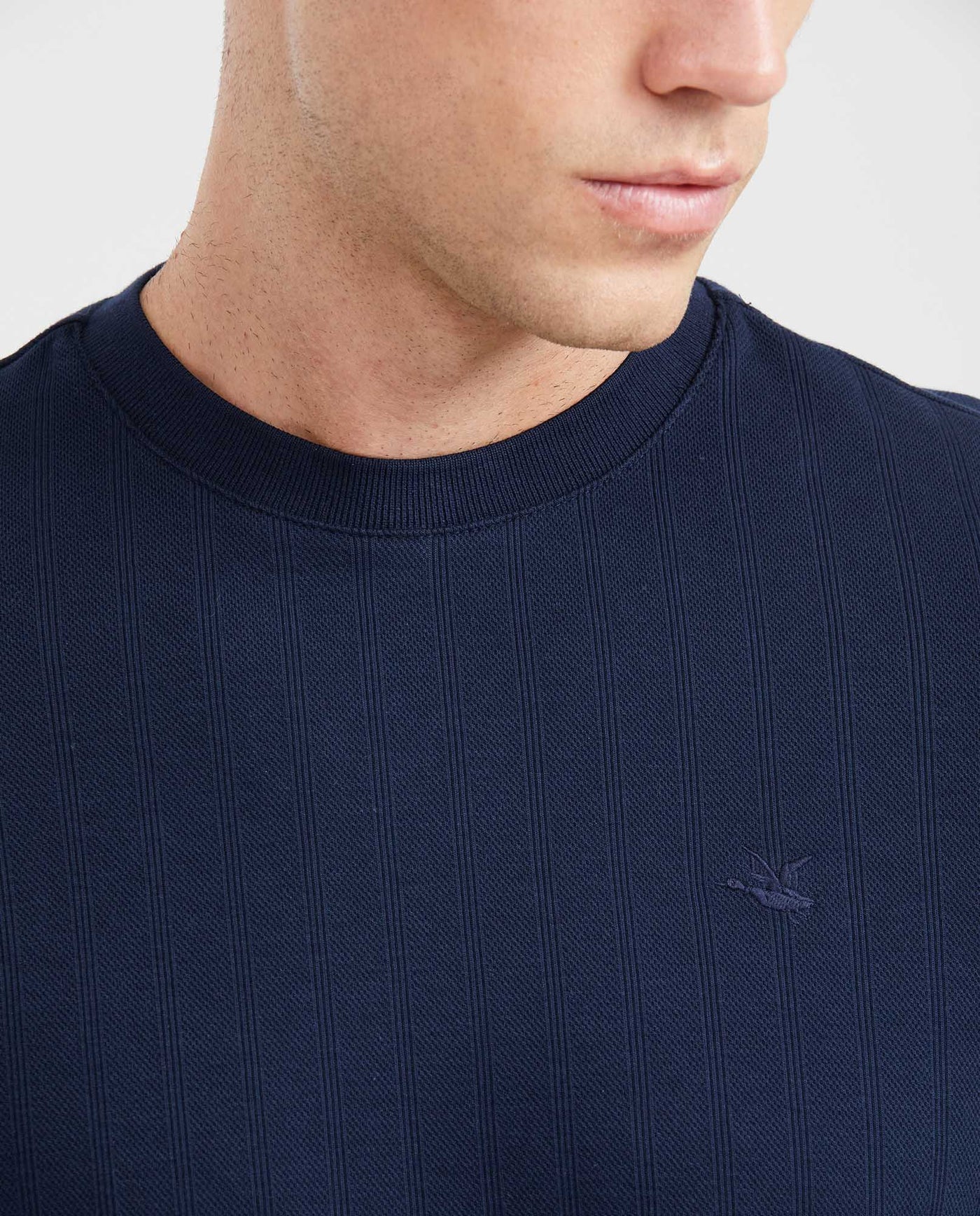 Men's Slim Fit T-Shirt Textured Fabric Duck Embroidery Knit Neck 100% Cotton - 2