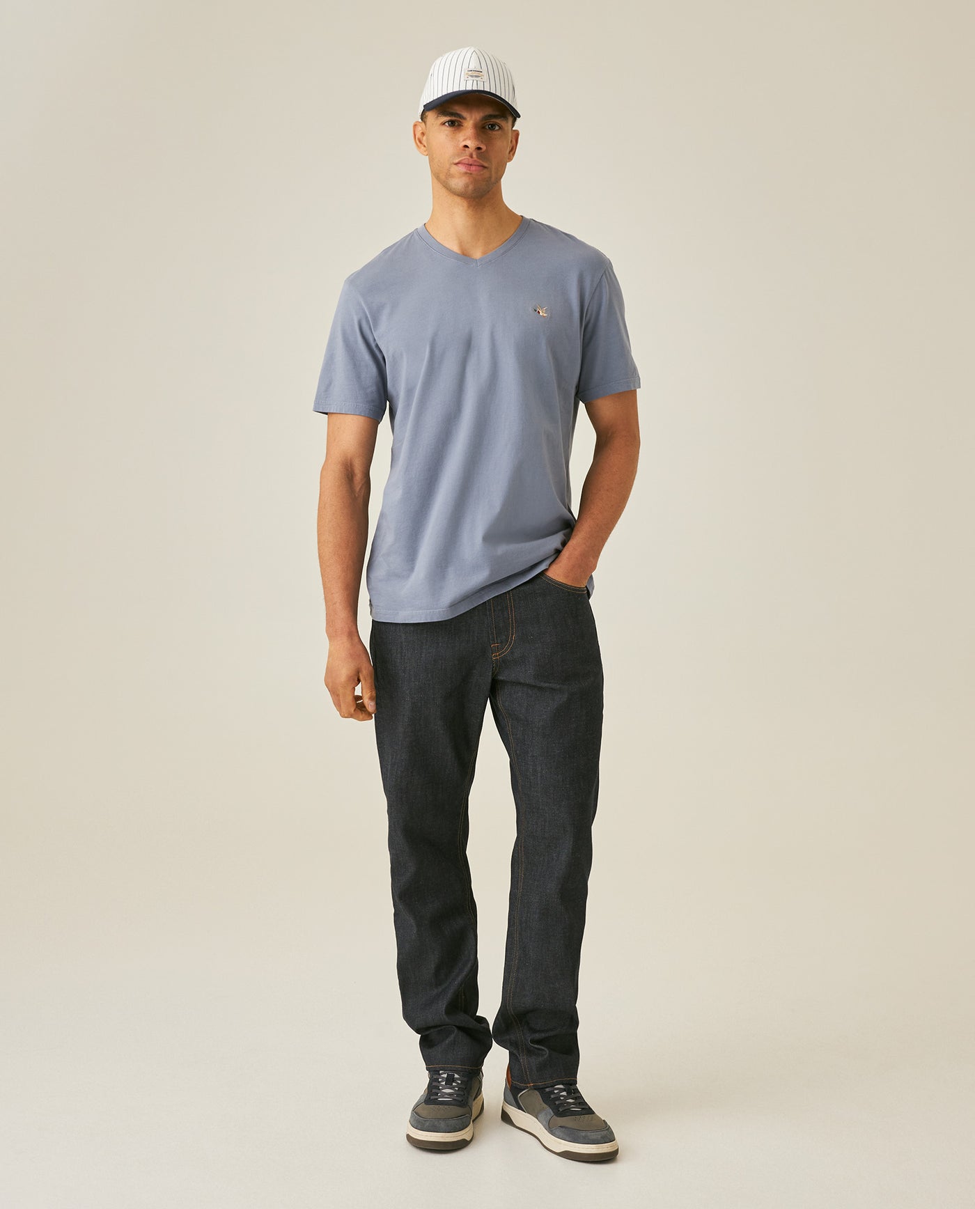 Mens T-Shirt Slim Fit Short Sleeve V-Neck Cotton Vibrant Embroidered Duck Heart Point - Blue 63_641H000_AZU184215_4