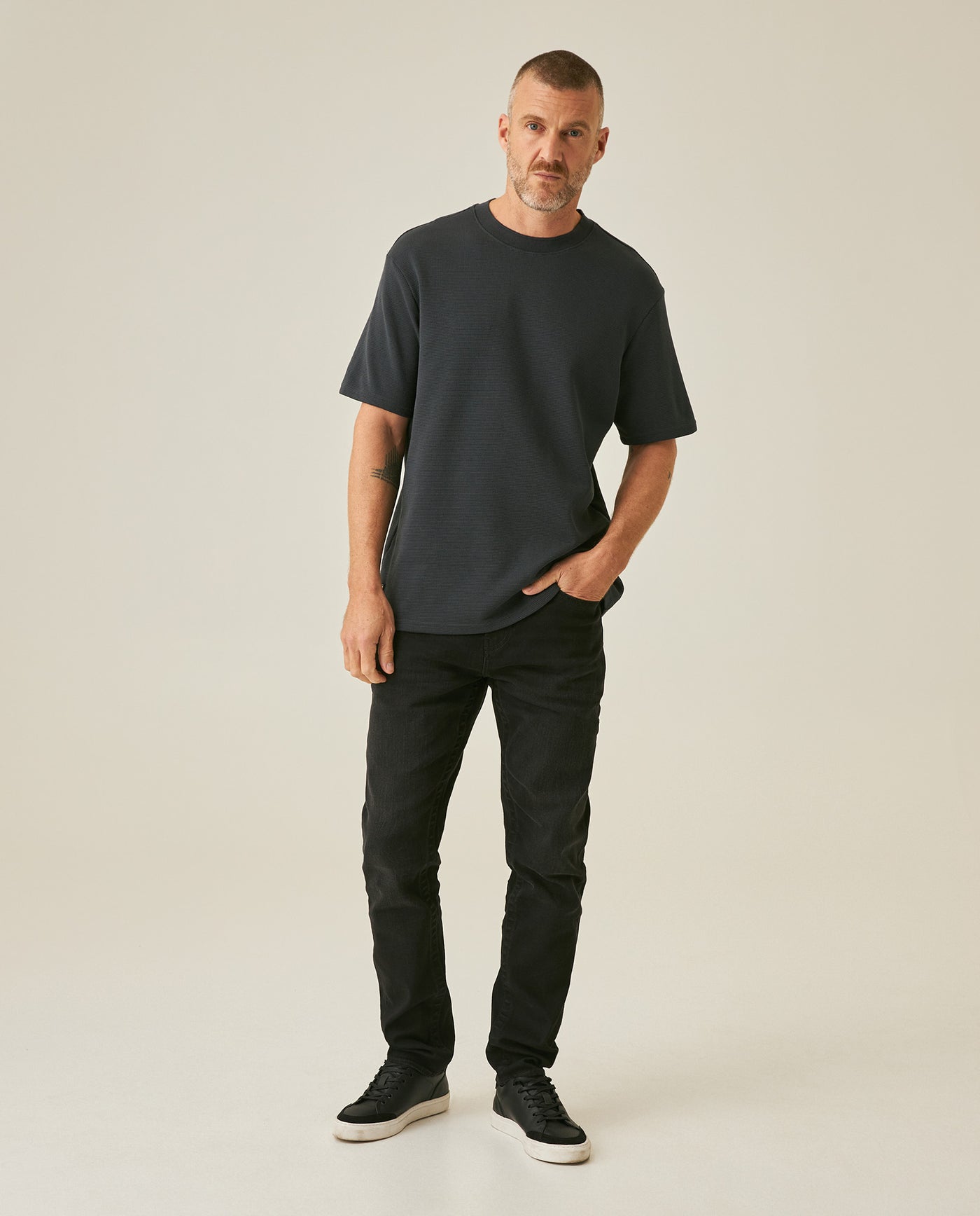 Mens T-Shirt Classic Fit Short Sleeve Cotton Polyester Waffle Texture Distinctive Tactile Dimension - Gray 63_641H012_GRI194406_4
