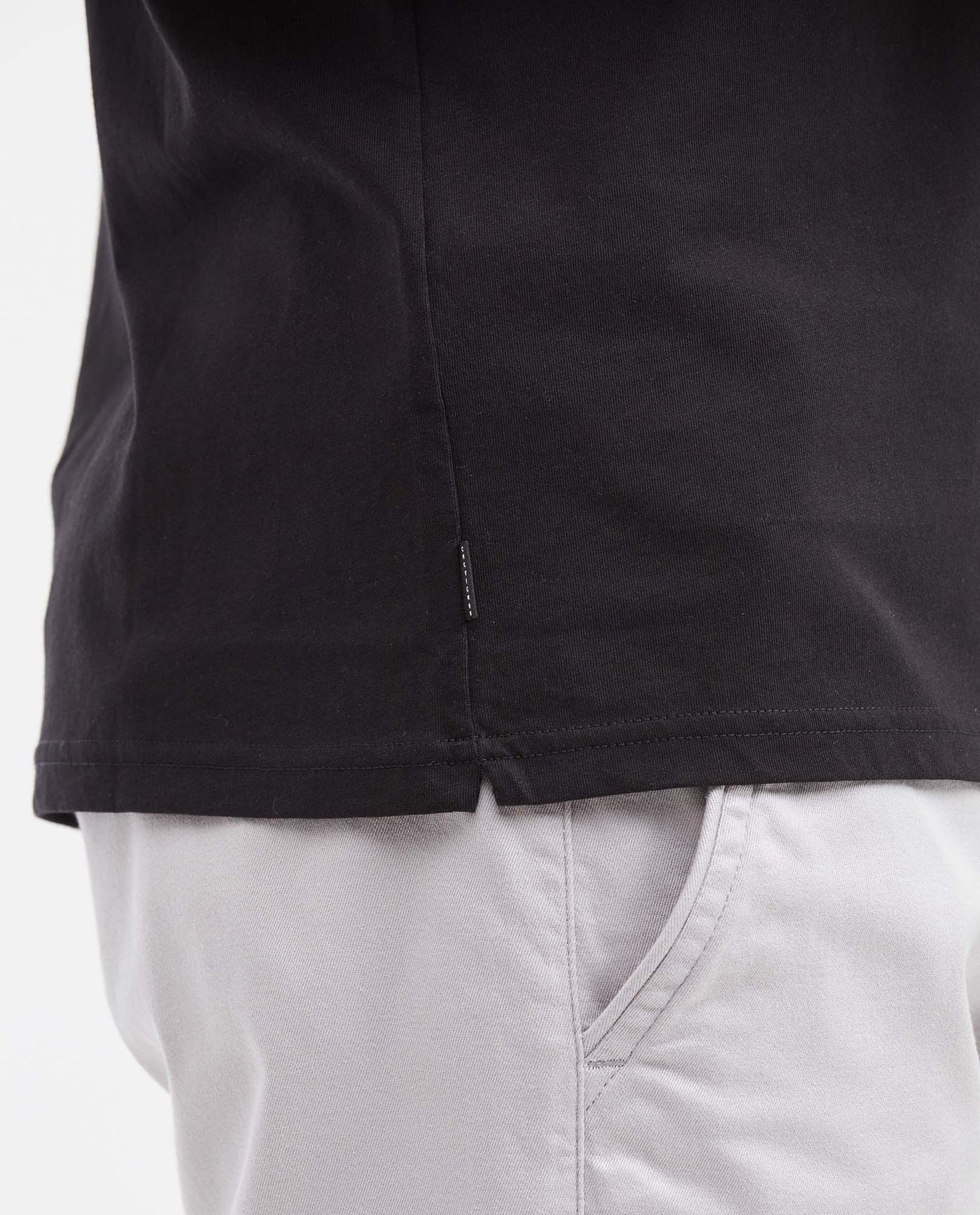 Slim Fit Round Neck T-Shirt with Print in Cotton for Men - Black 642G014 - 4