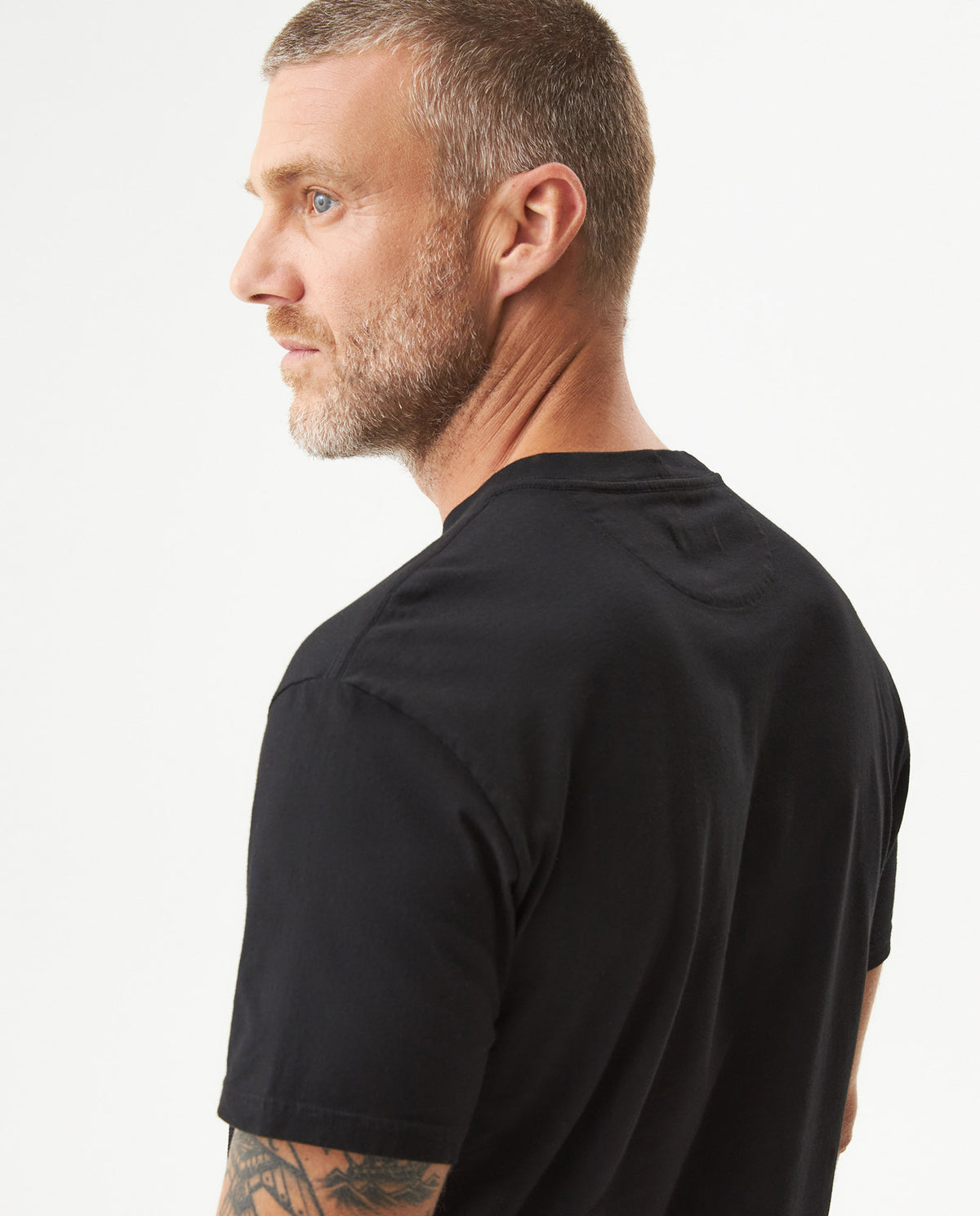 Camiseta Manga Corta para Hombre - Black 63_649G001_NEG194007_7