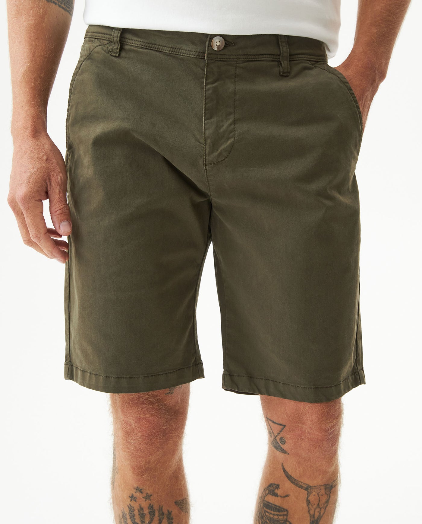 Men's Chino Mid Rise Shorts in Cotton-Tencel Blend, Journey - 2