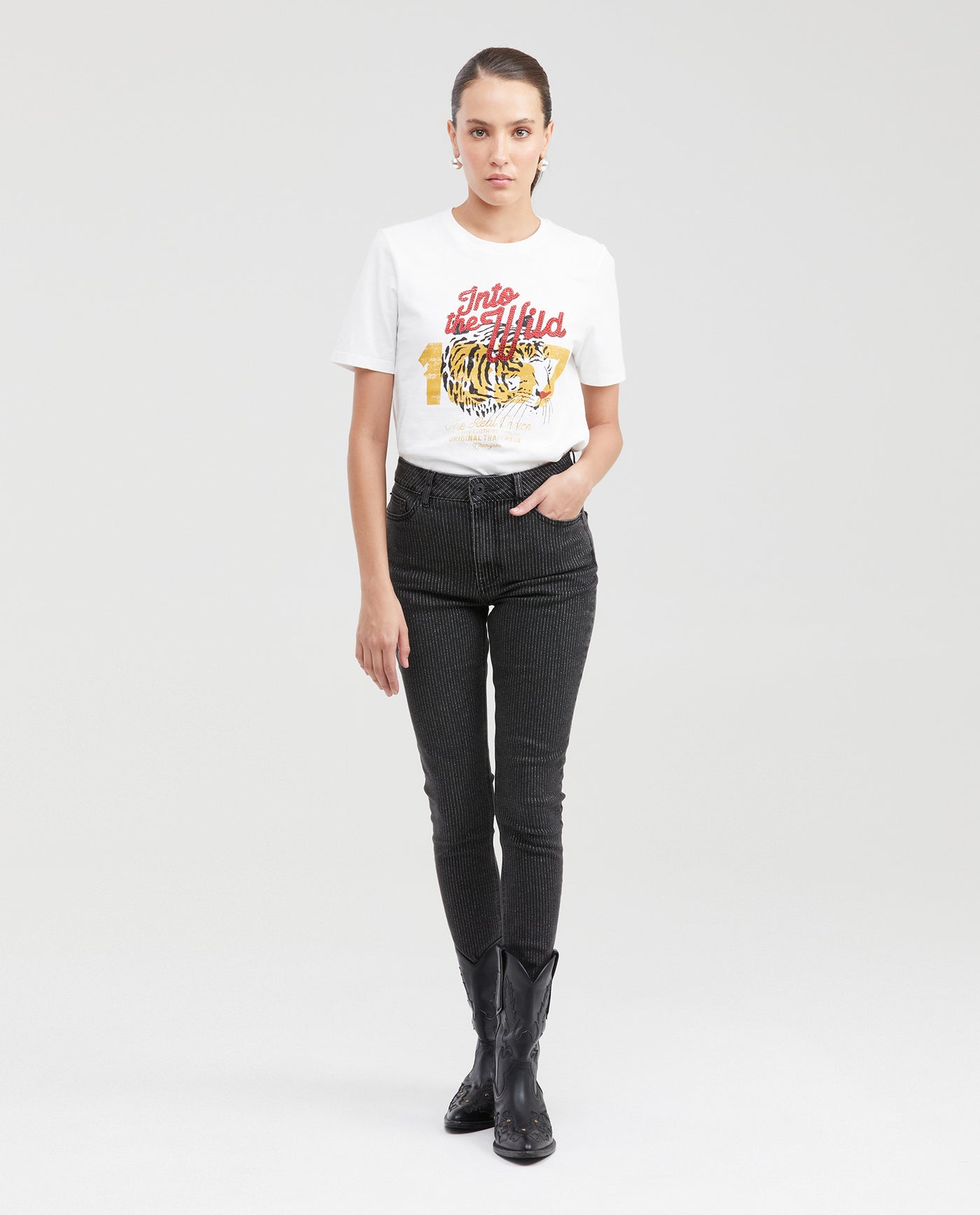 Women's Graphic Print T-Shirt Semi-Fitted in Cotton with Stone Embellishments - 5