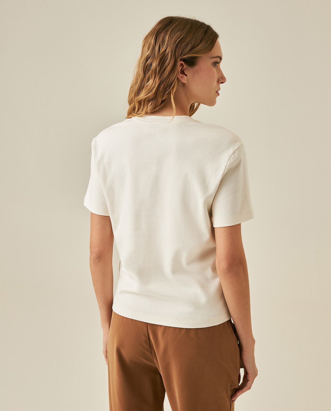 Womens T-Shirt Essential Straight Silhouette V-Neck Short Sleeve Cotton - Raw 63_701H000_CRU110606_6