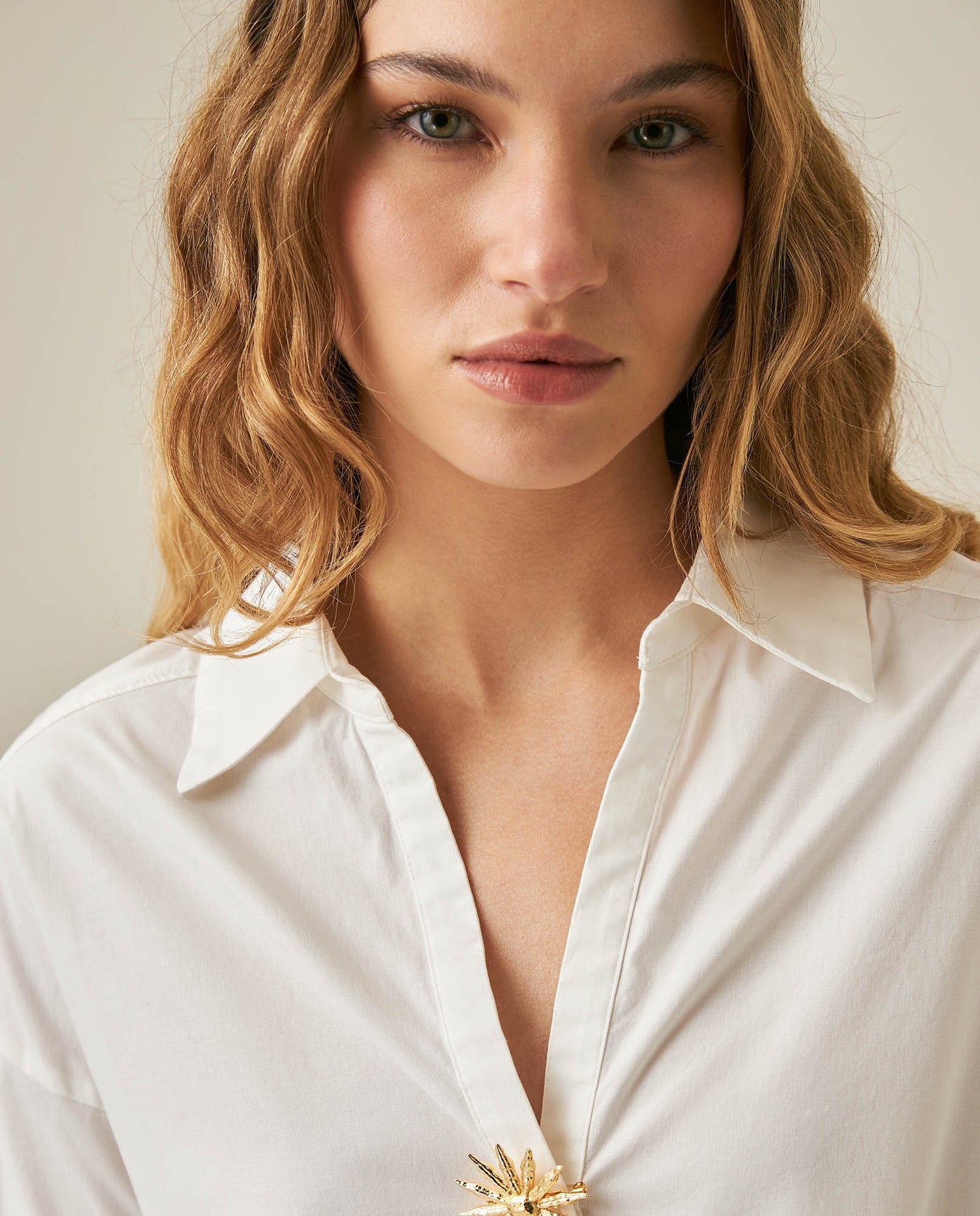 Womens Shirt Wide Silhouette Cotton–Elastomer Removable Pin - Mothers - White 63_711H020_BLA110601_5