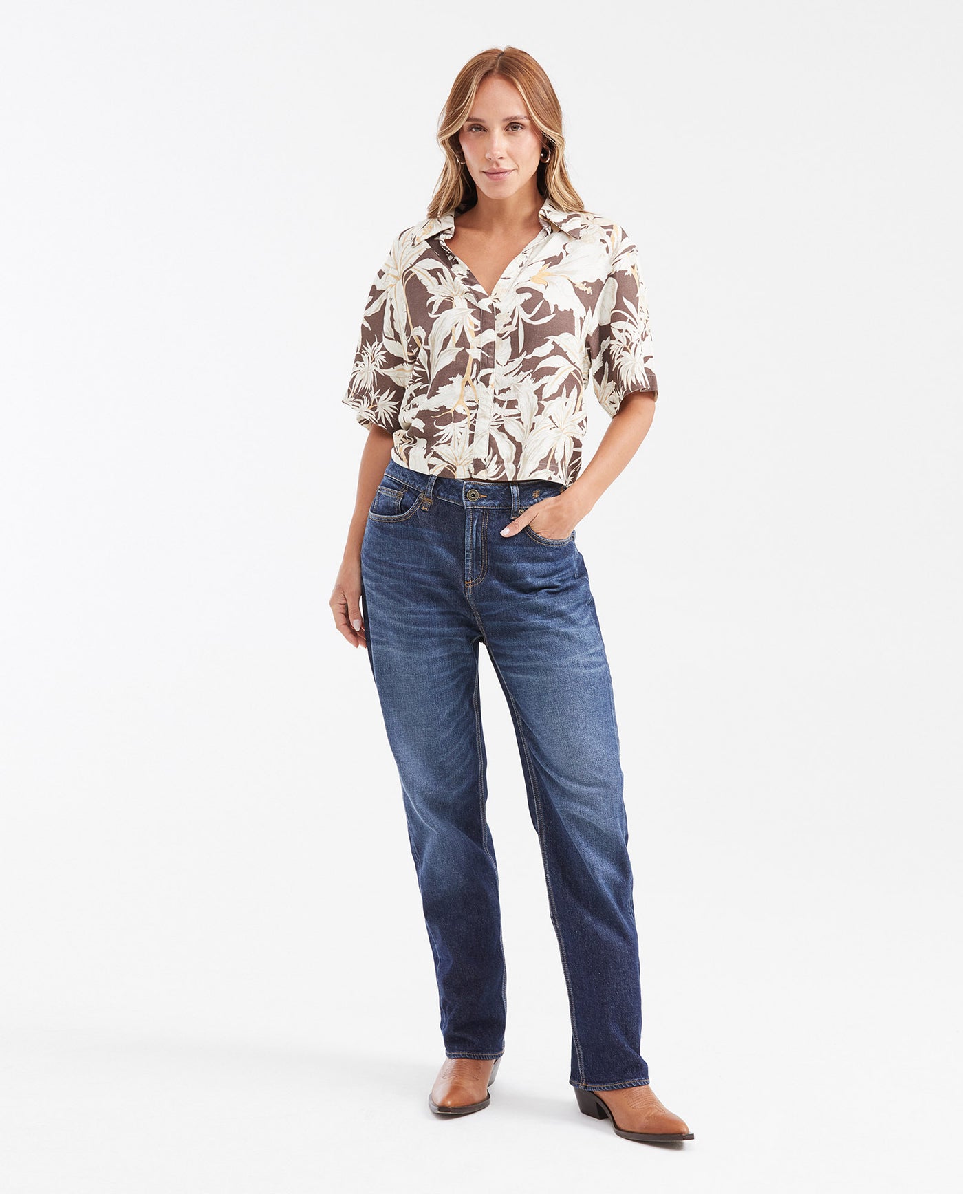 Women's Straight Fit Cropped Shirt with Maxi Floral Print in Viscose - 2