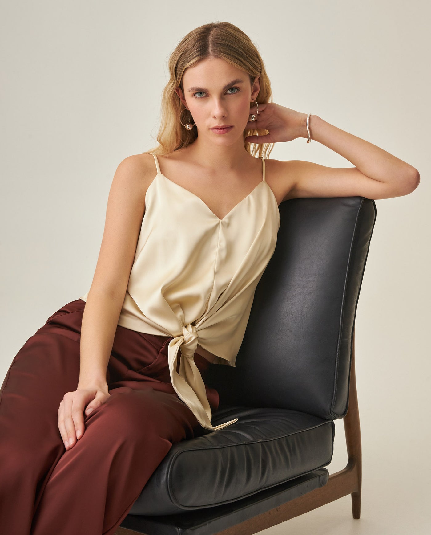 Women´s V-Neck Blouse - Raw 63_712H009_CRU120908_3