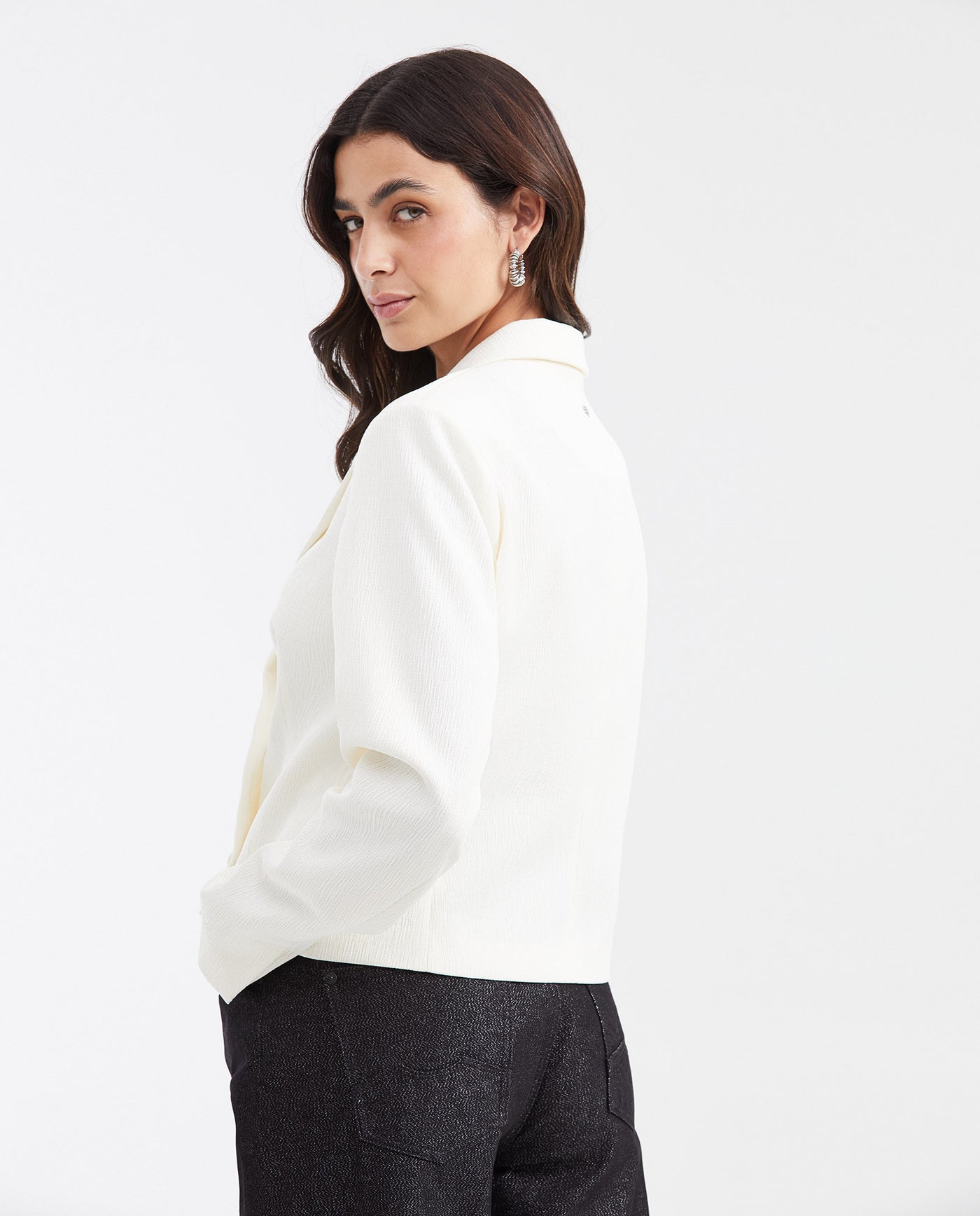 Women's Semi-Fitted Cropped Blazer with Corrugated Texture in Polyester-Elastane - 4