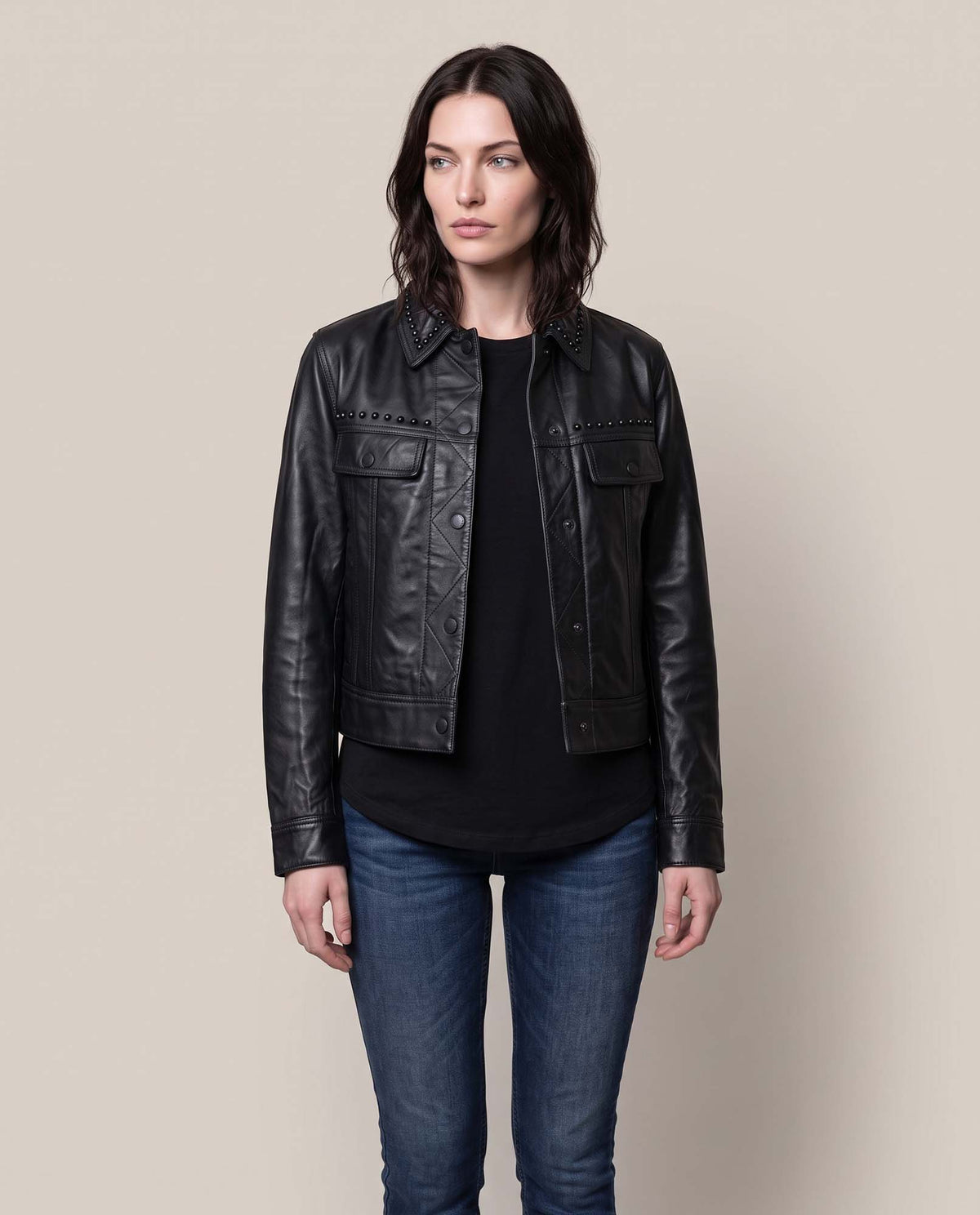 Women´s Studded Leather Jacket - Black 63_724D407_NEG193909_0
