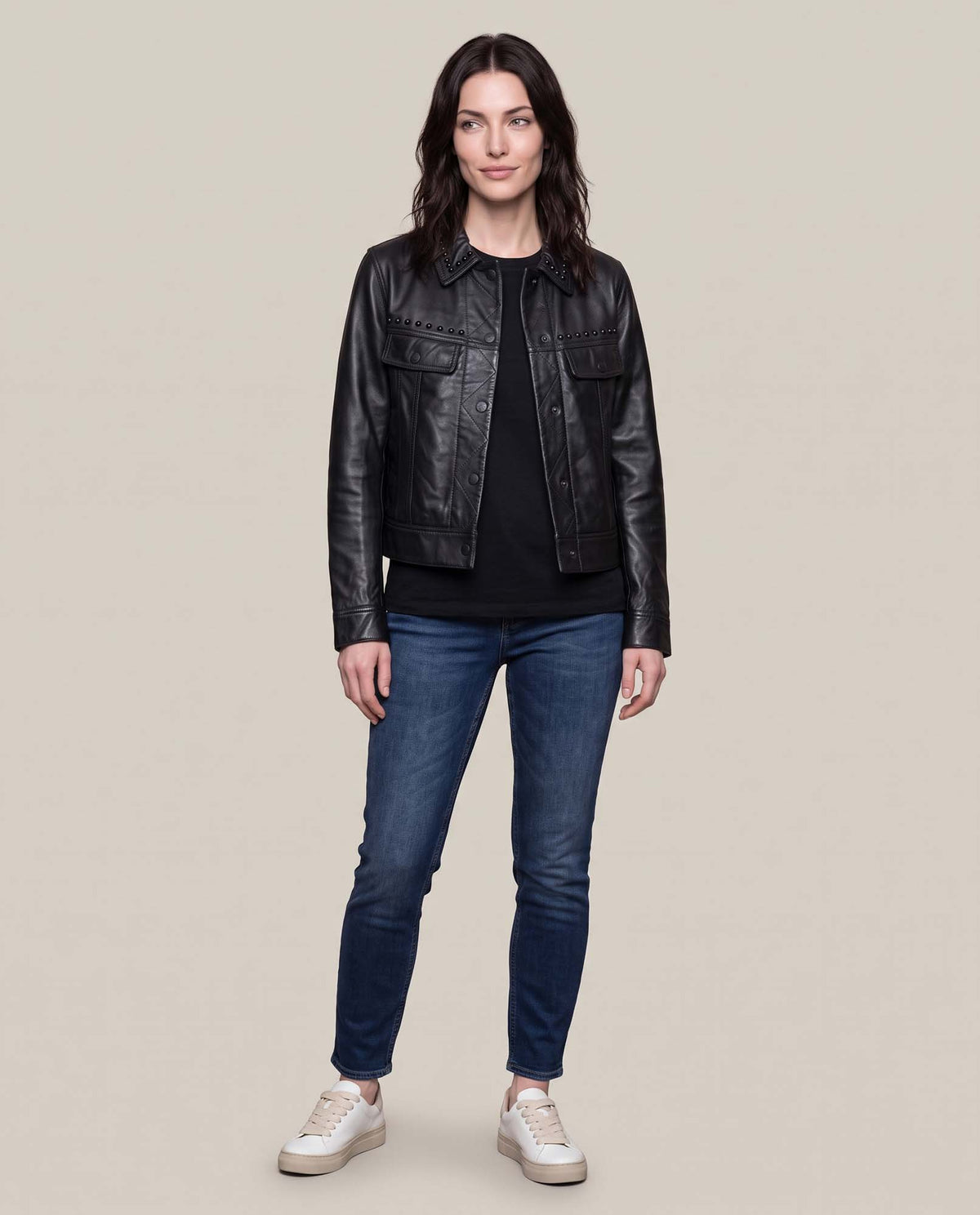 Women´s Studded Leather Jacket - Black 63_724D407_NEG193909_4