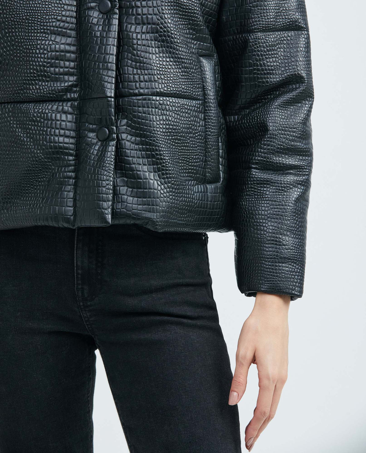 Women´s Leather Puffer Jacket - Black 63_727E402_NEG193909_4