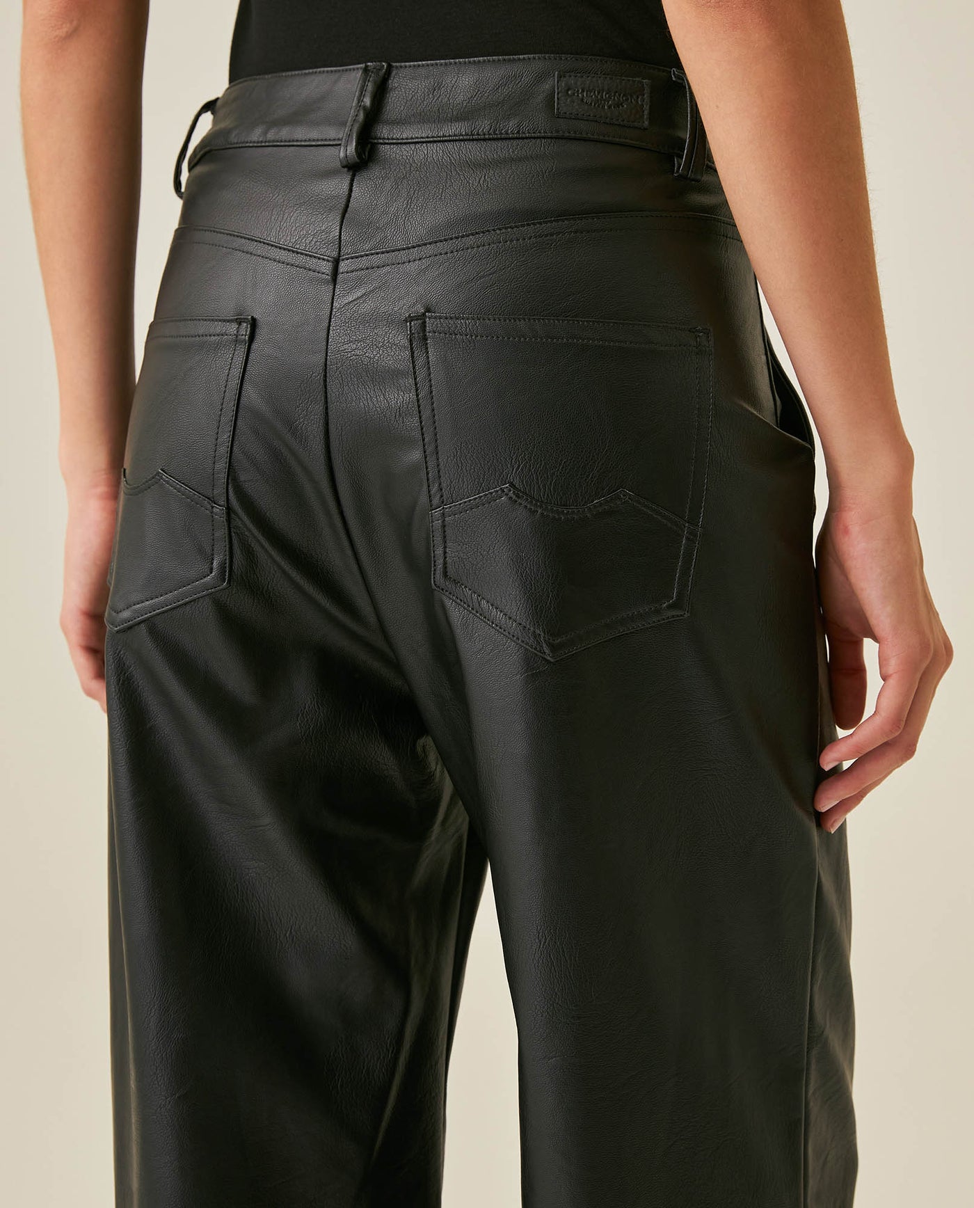 Womens Pants Coated Straight Silhouette High Rise Polyurethane Blend - Black 63_731H007_NEG194004_7
