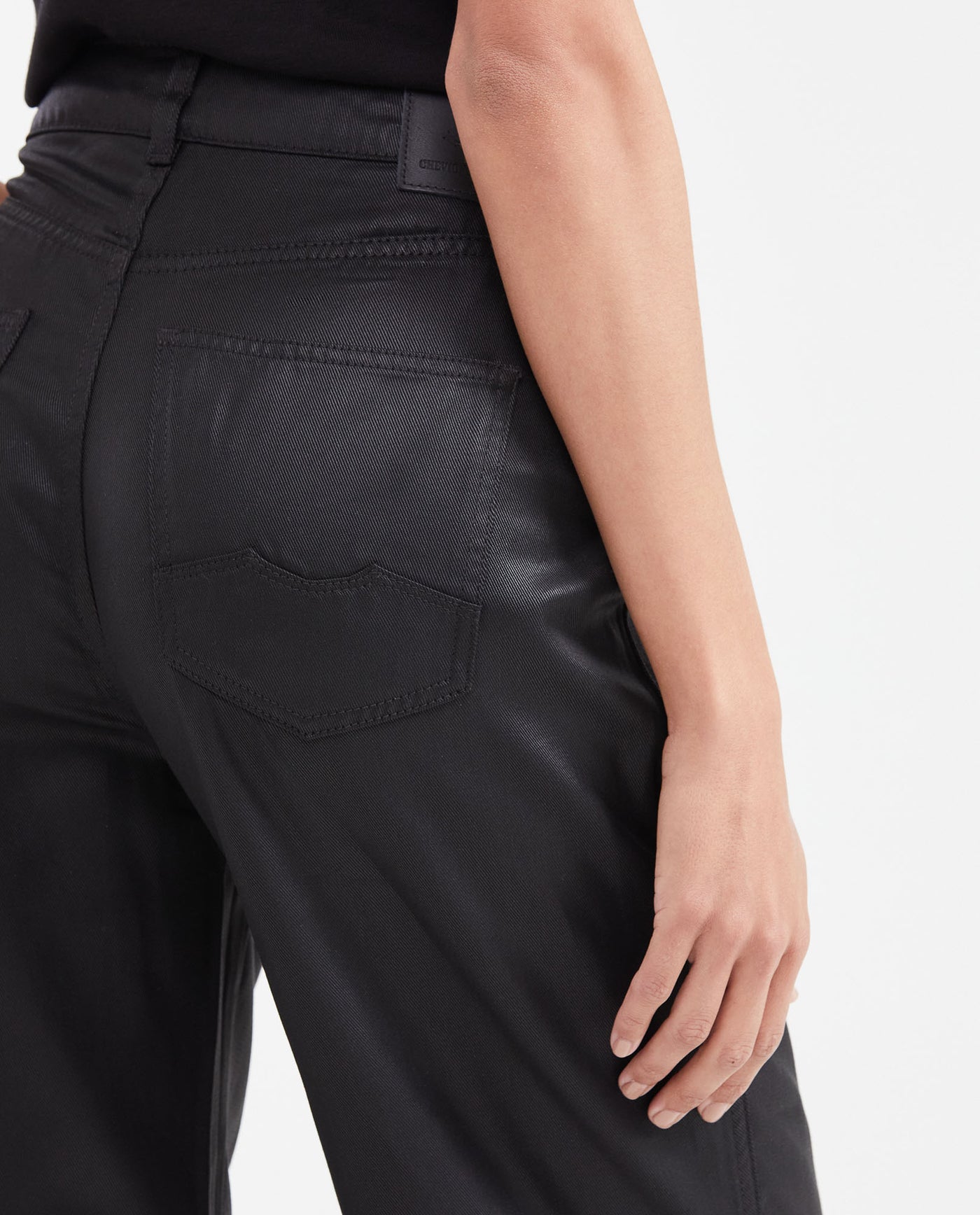 Women's High-Waisted Wide Leg Cargo Pants with Resin Effect in Tencel 63_732G003_NEG194004_7