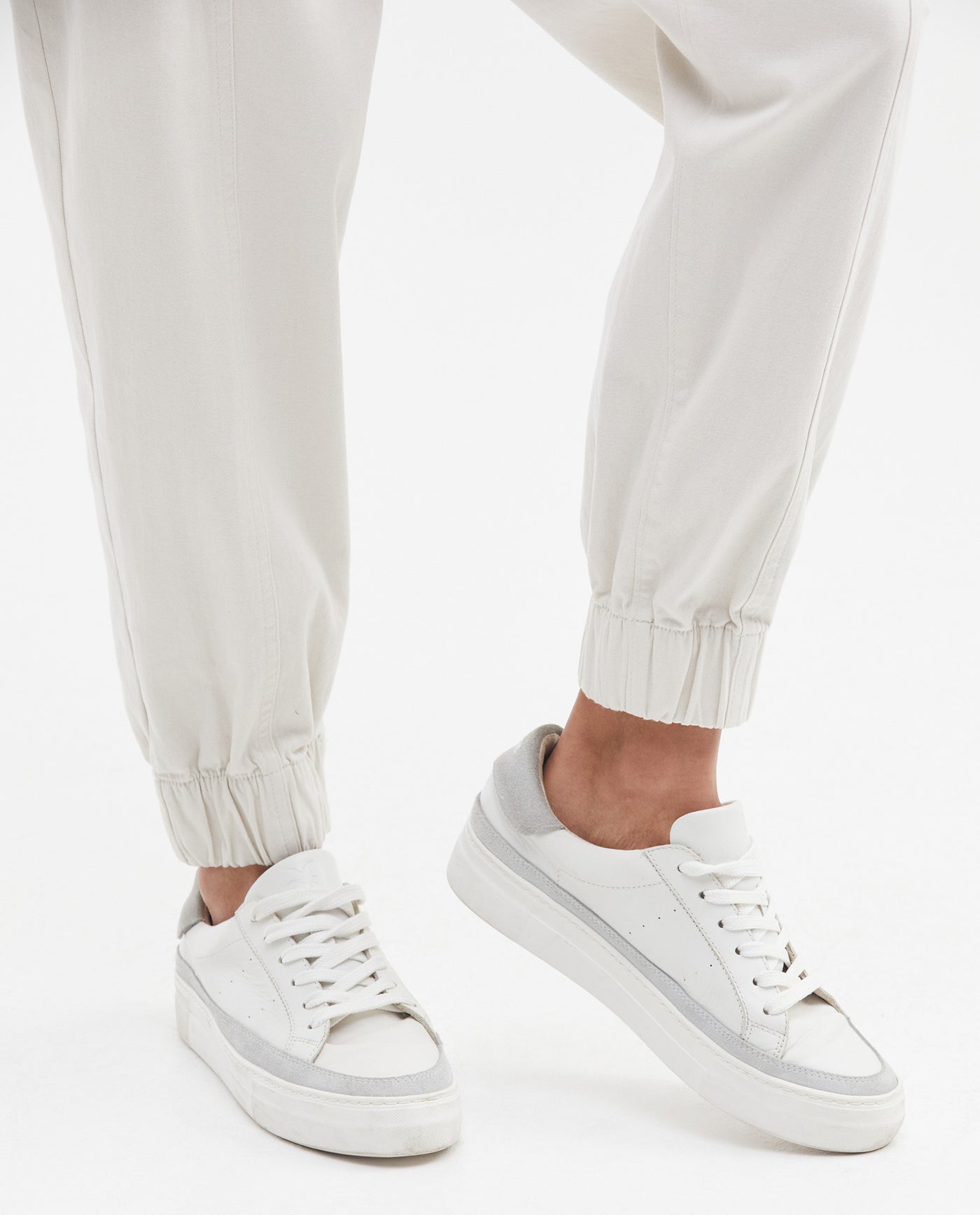 Women's High-Waisted Jogger Pants with Front Cuts in Cotton-Elastane - 4