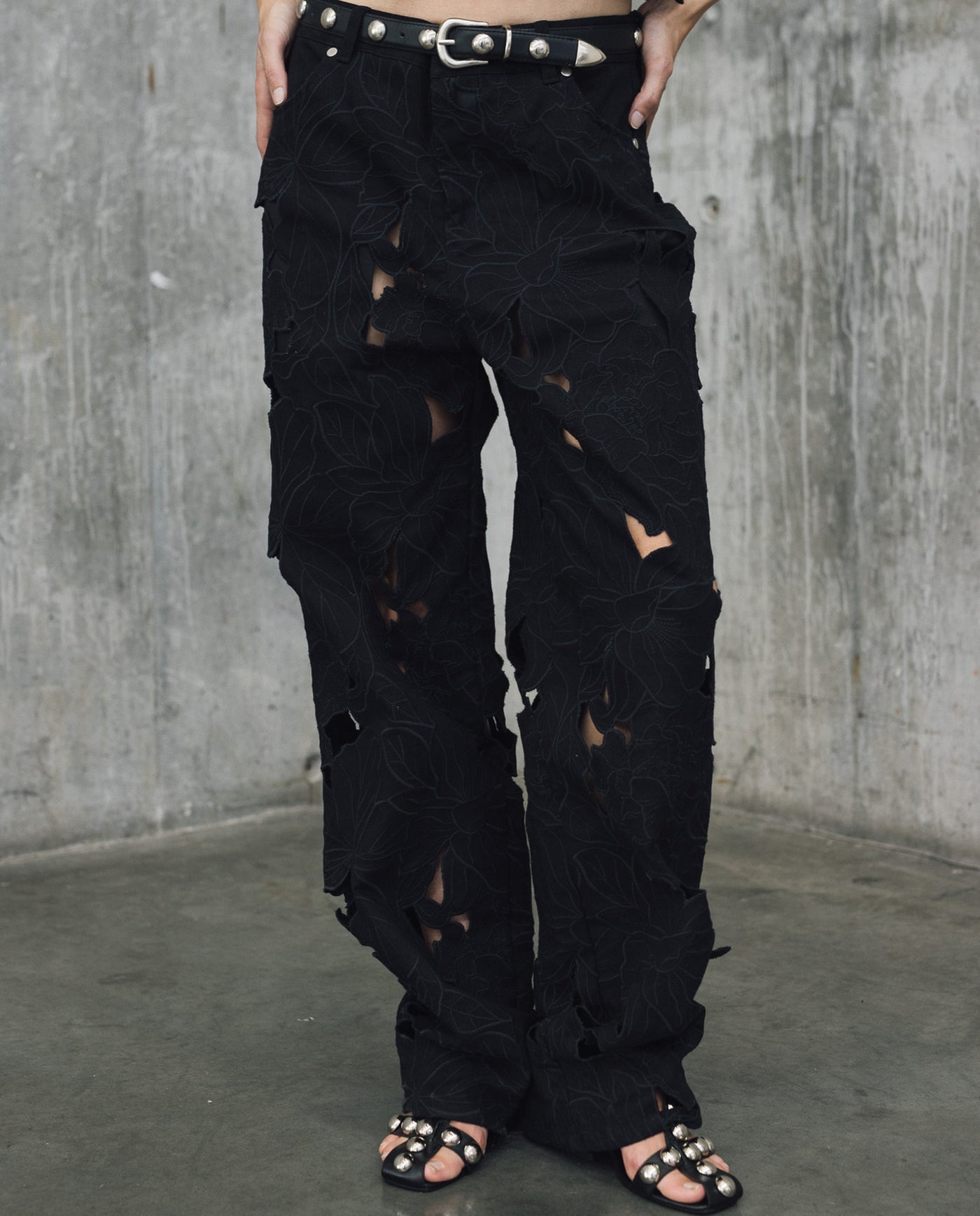 Womens Embroidered Barrel Fit Pants - Special Collection - Black 63_734H501_NEG194007_4