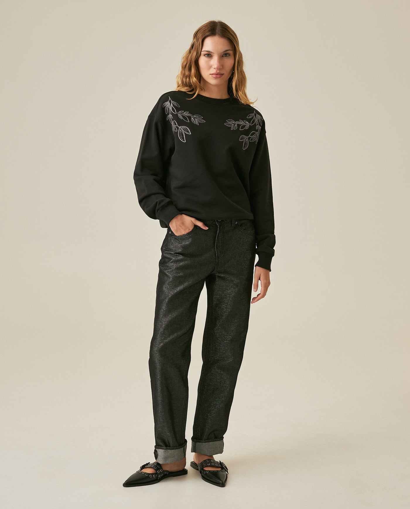 Womens Sweatshirt Closed Semi-Wide Cotton Blend Tone-on-Tone Floral Embroidery - Black 63_781H001_NEG194004_4