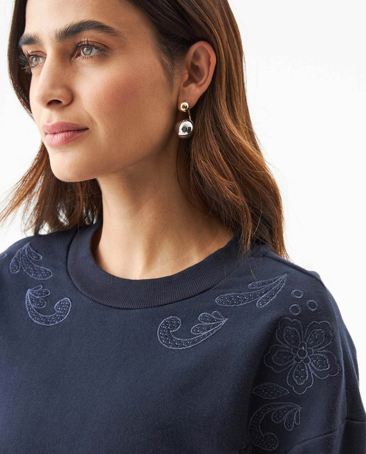 Women's Embroidered Crew Neck Sweatshirt in Cotton Stretch Blend Evening 63_789G001_AZU193924_5