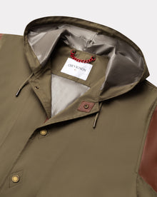 WATER RESISTANT HOODED PARKA IN GREEN
