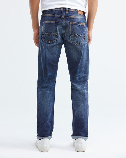 STRAIGHT FIT MID-RISE JEANS IN DARK WASH ST016