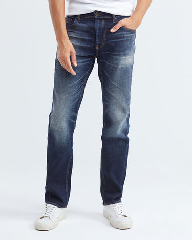 STRAIGHT FIT MID-RISE JEANS IN DARK WASH