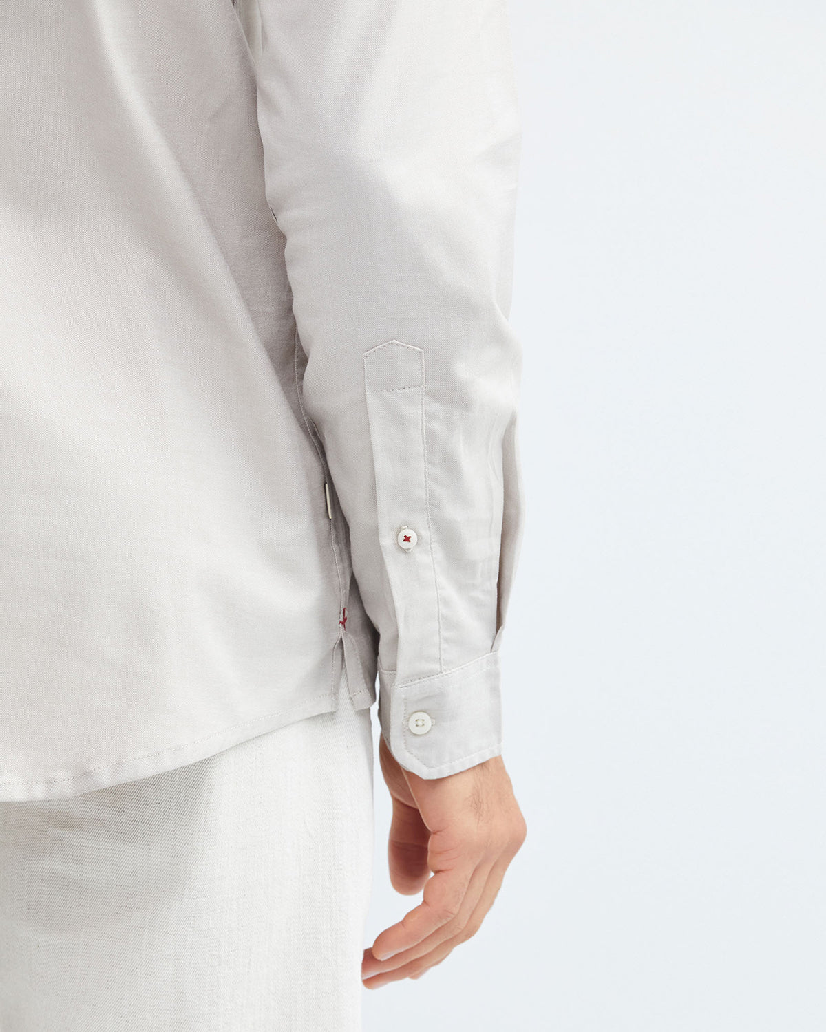 CLASSIC FIT POCKET SHIRT IN GRAY