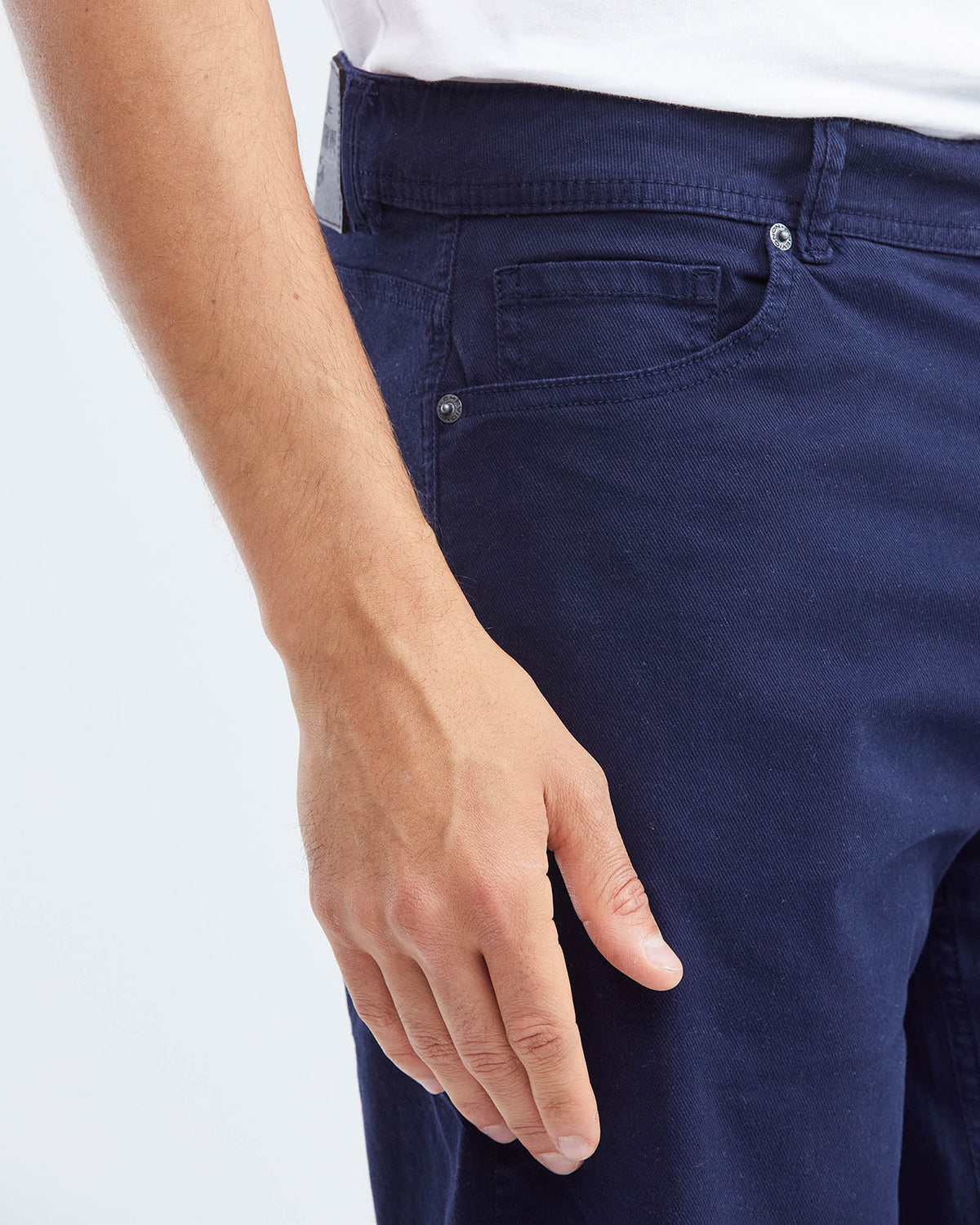 BERMUDA FIVE-POCKET SHORTS IN NAVY