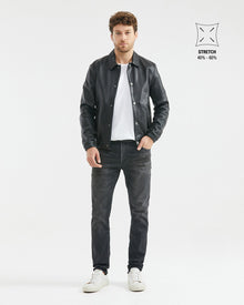 STRAIGHT FIT MID-RISE JEANS IN BLACK ST042