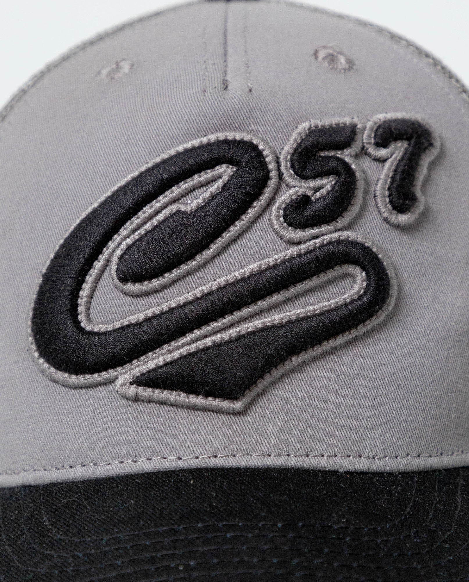 Gorra Unisex Tipo Trucker en Algodón y Malla - Black 63_031G008_NEG194007_3